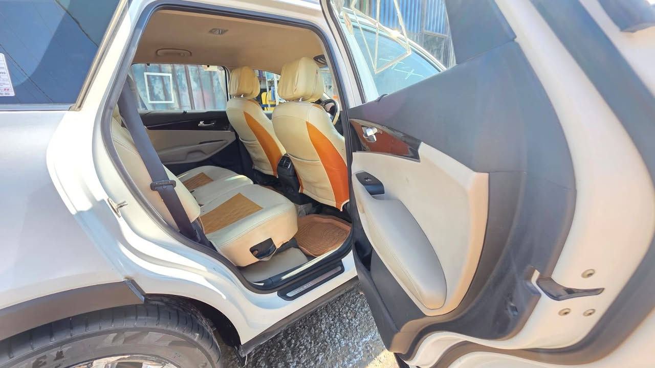 السلام عليكم
سياره سورنتو موديل 2016خليجي 
مشروع وطني 
محرك 6 سلندر
كير ومحرك مكفولات 
السياره مكفوله من الصبغ ما عدا البارد 
بصمه ابواب وتشغيل 
ترحيب ابواب 
3قطع تبريد 
فول تحكم ستيرن 
• السياره خليجي هواي بيها مواصفات 
السياره خير من الله ومال جناي 
• مكان السياره النجف 
● السعر 215وبيها مجال قليل حق الجيه 
***********
