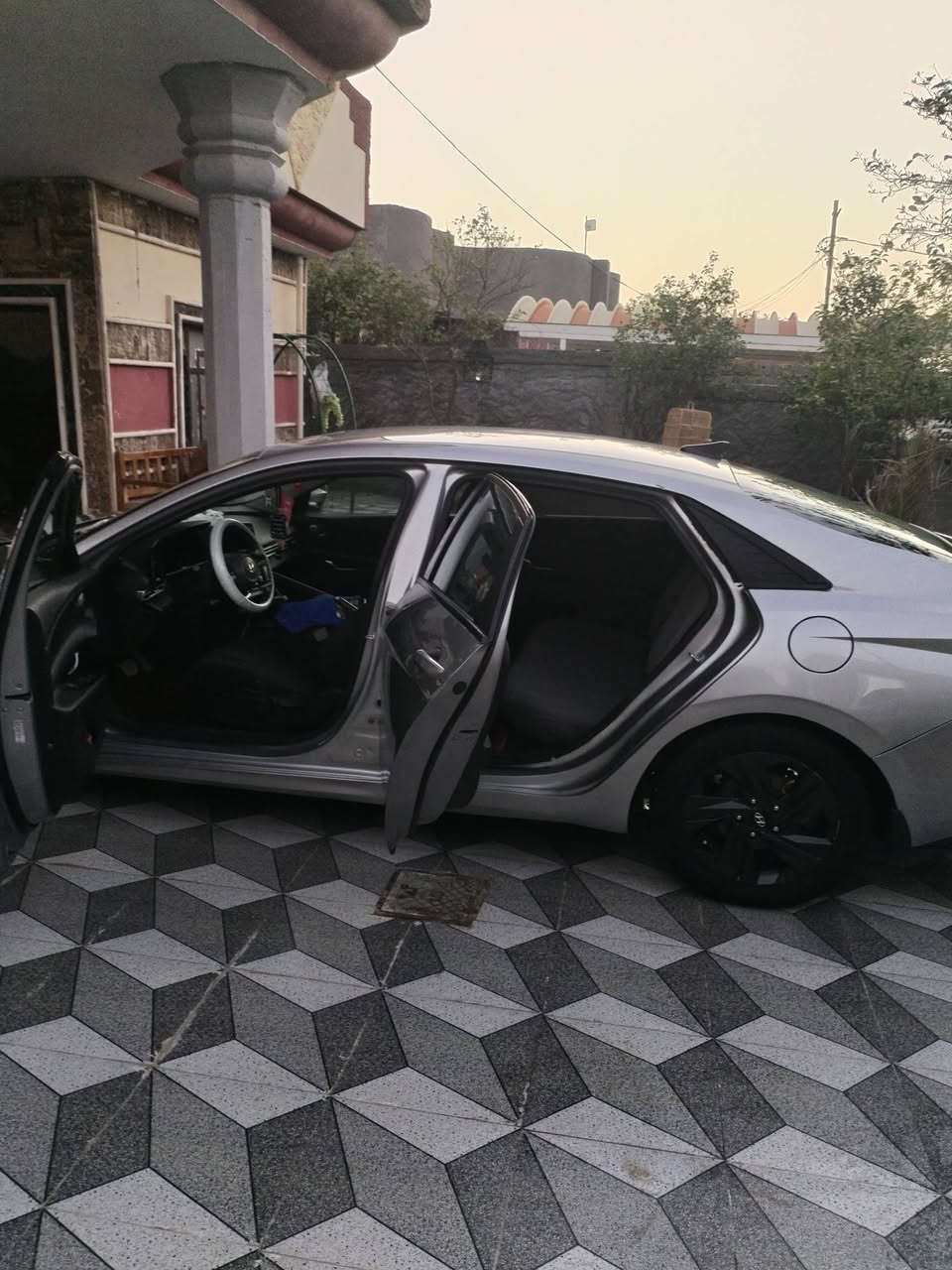 سلام عليكم النترا موديل ٢٠٢١ وارد امريكي حادث جاملغ وبنيد بدون دوخل مقوقين بقلها 8 تسهر وبلعراق بي حادث جاملغ لخلفي وسياره خير من الله محرك كيره كمالي عامه 130 لسعر ***********
