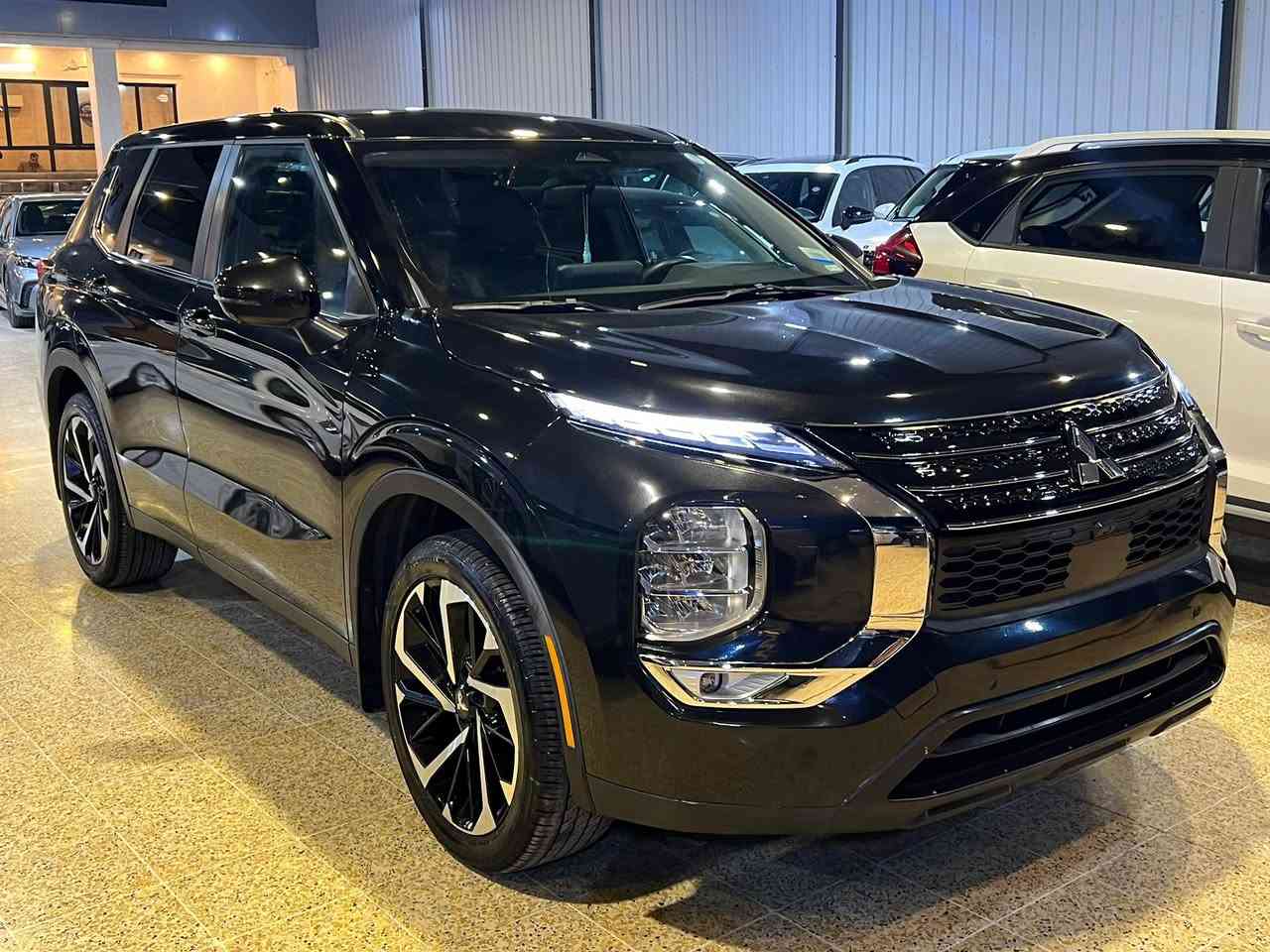 ⁨	عربى/کوردی
ميتسوبيشي
اوتلاندر, SE, 2024
عدد الأميال : 21,000 ميل
ضرر: قطعة واحدة
سلندر: 4 سلندر
محرک: 2.5
السعر / اتصل بنا
الكاميرا الخلفية - مستشعر وقوف - تدفئة المقاعد - مثبت السرعة - نوافذ كهربائية - شاشة - مقاعد كهربائية - المصابيح الأمامية ليد - لوحة قيادة رقمية - 4x4 - رادار - كشافات ضباب - فرامل الوقوف الإلكتروني - وضع القيادة
***
میتسوبیشی
ئاوتلاندەر, SE, 2024
ماوەی ڕۆیشتن : 21,000 ميل
بۆیاغ: 1 پارچە
پستۆن: 4 پستۆن
بزوێنەر: 2.5
 نرخ / پەیوەندی بکە
کامێرای دواوە - حەساس - گەرمکەرەوەی کوشن - دیاریکرنی خێرایی - جام کارەبایی - شاشە - کورسی کارەبایی - لایتی پێشەوەی لید - شاشەی داشبۆرد - 4x4 - ڕادار - بلاجکتۆر - برێکی وەستانی ئەلیکترۆنی - شێوازی لێخوڕین

Rear Camera - Parking Sensor - Seat Heating - Cruise Control - Power Windows - Screen - Electric Seats - LED Headlights - Digital Cockpit - 4x4 - Radar - Fog Lamp - Electronic Parking Brake - Drive Mode

0750 489 8729
0750 311 9925
0775 888 5388⁩
