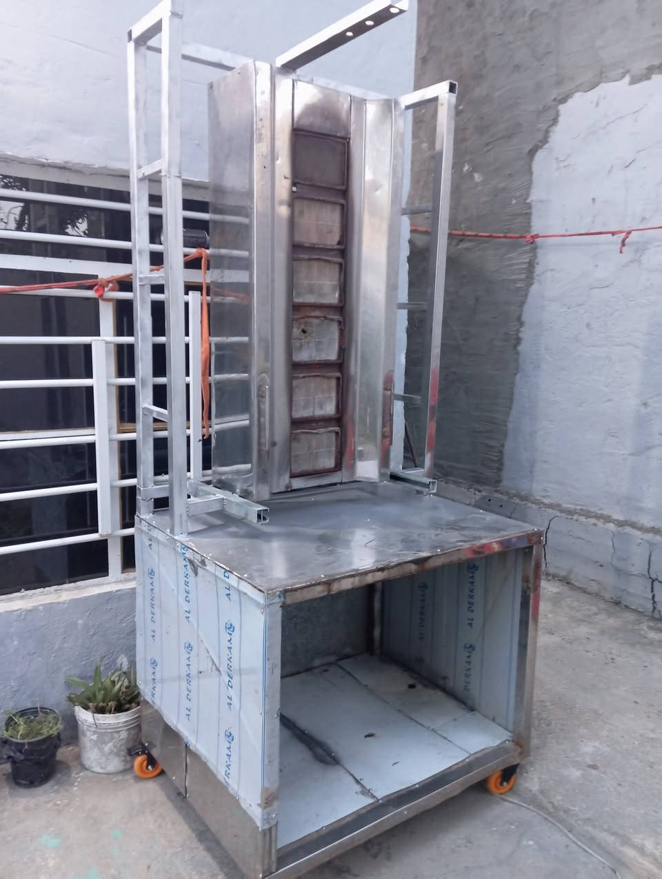 السلام عليكم كربلاء طويريج حي العسكري  شوايه كص عدد 2. شيش.  عدد 2 للبيع السعر مناسب     ***********.       *********** واتساب او اتصال
