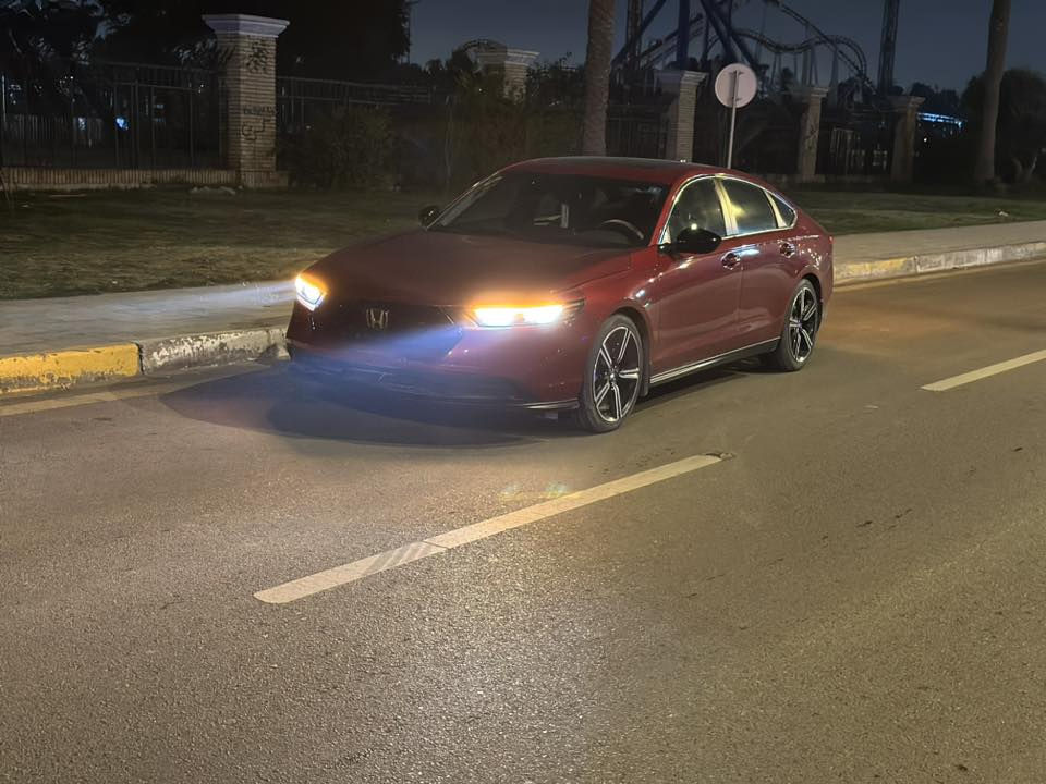 للبيع هوندا اكورد سبورت مديل ٢٠٢٣ بدون ايرباك السياره رقم بغداد السعر 170 رقم الهاتف ***********
