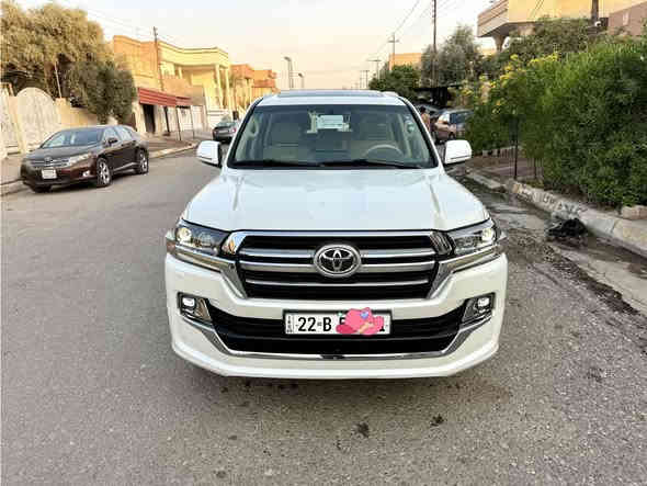 لاندكروزر 2019 كراند تورينك جيهان درجة اولى محرك 8 سلندر 
ماشية 99 الف بسمي سيارة سنوية هزة رقم فحص مروري كله جديده بدون نقص 
سيارة من دعامية الدعامية شرط فقط اقل من شبر تعديل بارد خفيف جدا حافة جاملغ لاغيره باقي سيارة كله شرط حتى دعامياتها شرط 
8 ارباك كشنات كهربائي اثنينهن وإشارات ترحيب و3 شاشات وحساسات امامي خافي جنطة خلفي كهربائي بصمة يدات بلادي نيكل لايتات اسود بلادي حجم إطار 20 تشغيل عن بعد
كشنات جلد تدفئة فتحة سلايت ثلاجة وباقي موصفات معروفه 
مكان سيارة كركوك حي عسكري سعره 540 بيه مجال للطيبين  ***********
