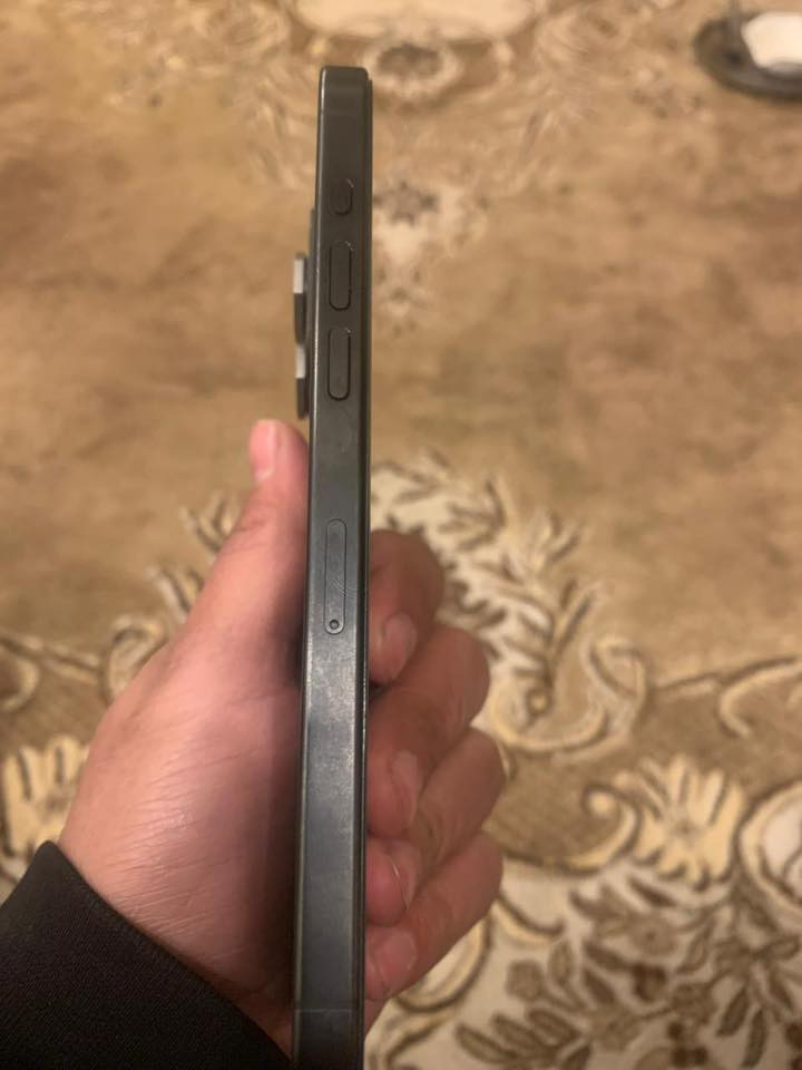 15 برو ماكس  ذاكره٢٥٦  بطاريه٨٧. مكفول كفاله عامه 
العنوان دينه الصدر. ***********  السعر مليون دينار
