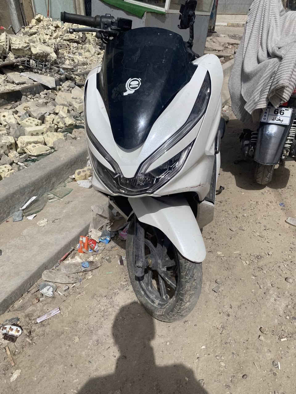 سلام عليكم BSX جيل ثالث كوري دراجه حلوه ونضيفه بيها ملاحضات ب كفرات حساس T تدفئه يدات مكاني شعب سوك ٤٠٠٠  سعر 12 ونص   ***********
