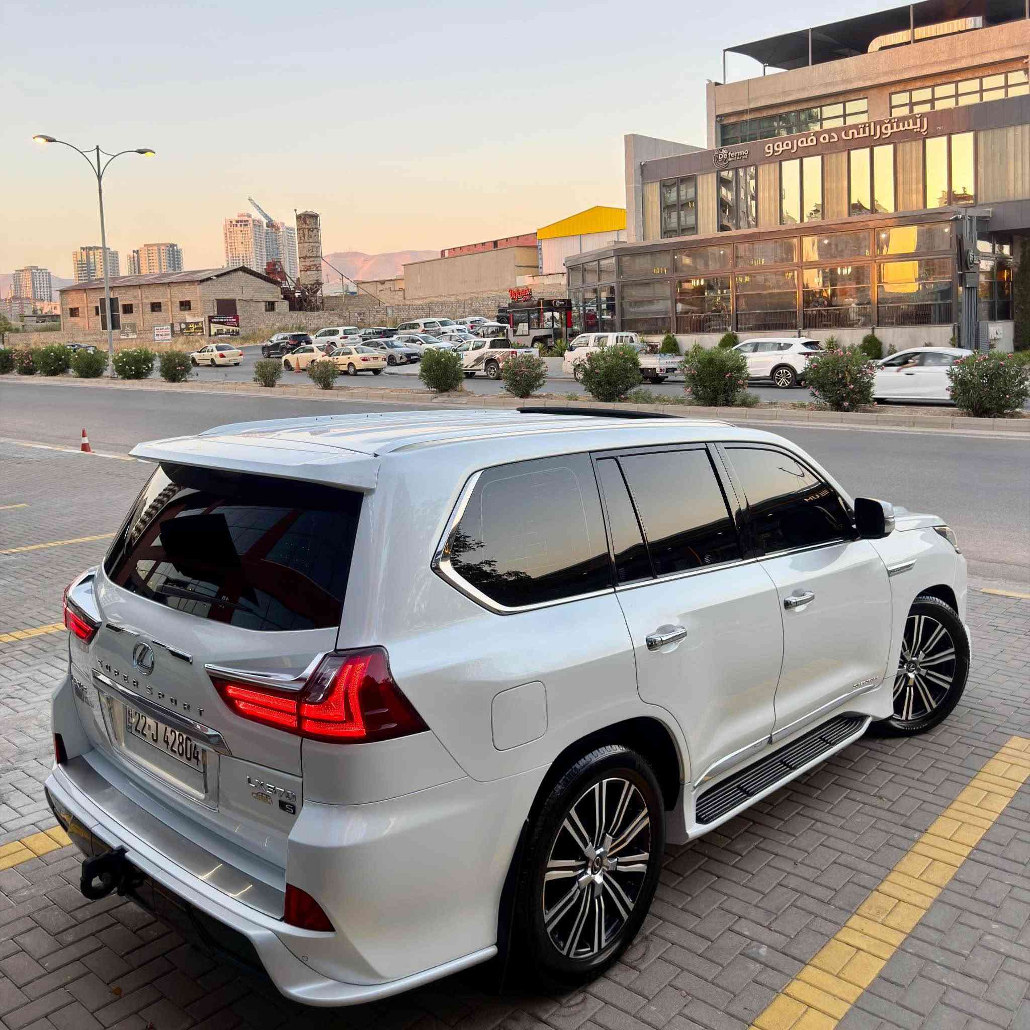 Lexus LX 570. Super sport     2018    48,000km
﷽

🔻ارخص سعر بكل العراق
سيارة مغلف كامل PPF أخت زيرو بل كارتون 📦📦
🔷(سياره بدون بدون موراوس )
🔹لكزس 2018   LX 570
🔹بريمی 📦
🔹 مكفولة كفالة عامة من الدعامية إلى الدعامية
‏‎بدون صبخ .بدون بارد  ،بدون رصعات ،بدون حتى شخط🔹
‏‎دعاميات هم بدون صبغ ،رمل مابي ،لحية بدون صبخ ..بقية كلها بشرط

🔹ماشية 48 الف 
               
 فول فول المواصفات 🔹
داخل أحمر
  ➕بصمة➕ الانزلاق➕ورقة البيانات➕شغال كشن جلد و هيلتر 
الاحتلال➕راس ديفيد➕ 5 كاميرات  ➕ثلاجة➕زينون، جلد جاف  تدفئة شفط التبريد خزينة➕هواء مزدوج➕نظام ايكو سبورت,➕حساسية الديك المؤخرة  مرايات➕الفتحة➕باب خلفي جك➕رادار إمامي

محرك كير بشرط مامفتوح 🔹
سيارة حيل نظيفة كلشي عل بلاد لوك
سنوية زنكة كلشي جديد مدفوع لـ2029
باسمي السنوية بشرط تحويل و خرامة 
سيارة مابيـها دينار مصرف كامل من كل نواحي

نظافه ١٠٠٪؜ كامل سيرفس بدون نقص و بدون مصرف🔹
سياره مال بيت أي نقص مابيها 4 إطارات جديدة تحتها

نفسي يوم /تحويل و وكالة حاظر 
مكانك /داخل سليماني

🔸سعر 645$
🔸موبايل/ *********** السليمانية, العراق
