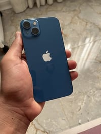 ايفون 13 ١٢٨ • بطارية ٧٤ • مبدل شاشة اصلية