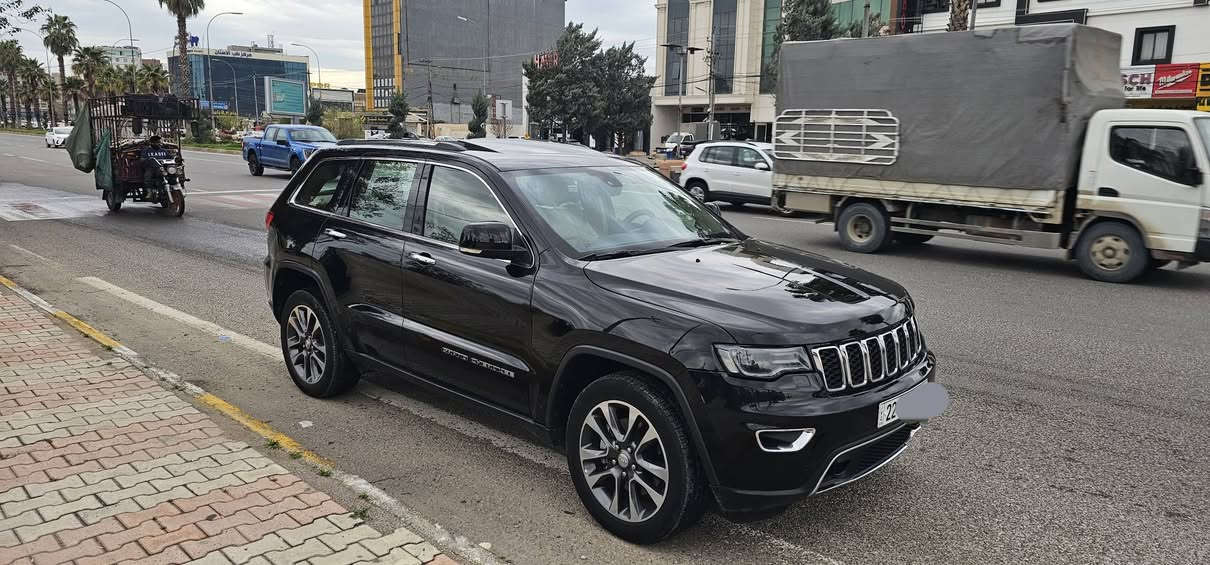 جيب لاريدؤ ٢٠١٨ لميتيد خةليجي ناو زةرد ٤ بارچە سبوغ بؤنيتيش بيلادي گۆردراية پيشو پشت كةپس رةقةمو سةنةوي نوية بة ناوي خؤمانة شوين هةولير . *********** أربيل, العراق
