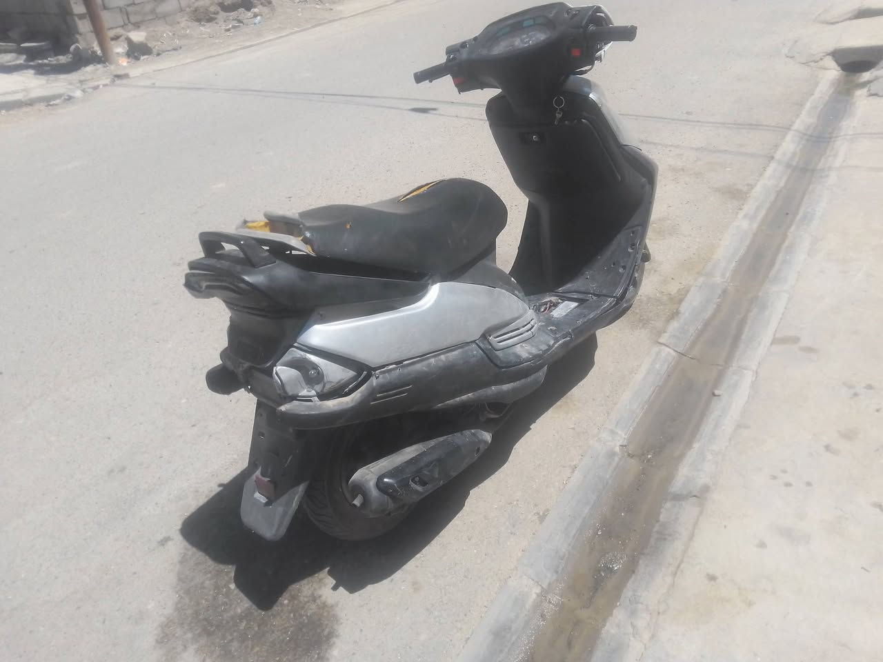 سلام عليكم دراجه فراشه مكفوله سعر 300بيها مجال ***********
