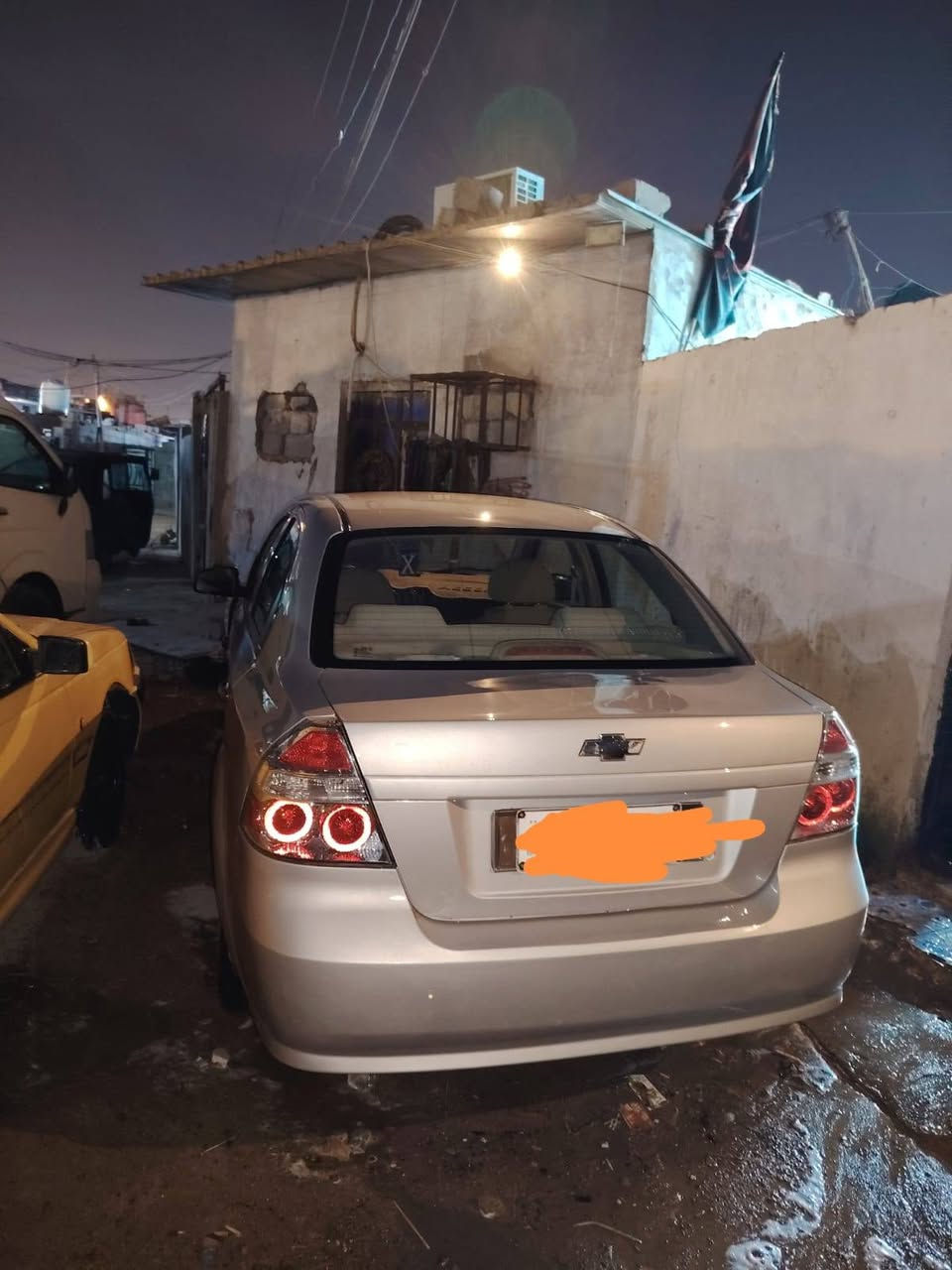 السلام عليكم افيو موديل 7 ادوات  بدون لوحات مكينه 1600 كير حداديه تخم تاير جاهزه ستوني شاده جديد السياره جاهزه من كلشي كفاله من الكص والعشاير ب 37وبيه مجال للشراي العنوان البصرة *********** وبي واتساب اتصل وتدلل
