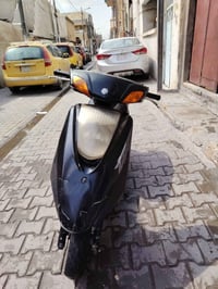 دراجه بريز للبيع السعر 700 وبيه مجال مكفوله المكينه والكهربائيات كله ش...