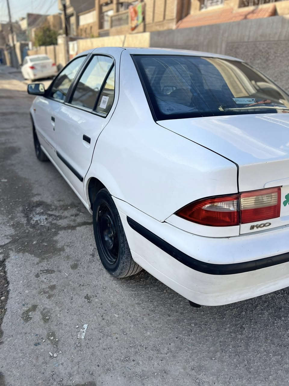 السلام عليكم
سمند موديل 2013 
رقم بغداد الجديد 
هزه جديده 
سنويه لل2028 
كهربائيات كله شغال 
زوج تايرات جديد 
ما نقصها اي شي لا ضربه لا طخه لا صبغ 
بيها رصعات موضحه بالصور و بنيد وتكم جراد 
المكينه بيها تنقيص خفيف 
كير مكفول 
السعر 52 وبيها مجال للشراي 
العنوان بغداد الامين الثانيه 
للاستفسار ***********
