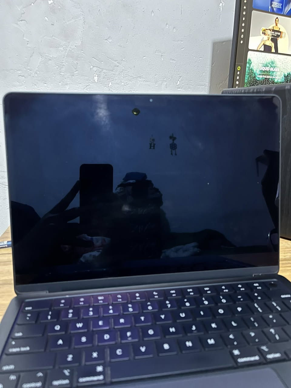 ‎للبيع Macbook air m2 و apple ipad m2
Macbook air m2
رام 8 
هارد 256 
بطارية 91 
نظافة 95%
نسخة إنكليزية الكيبورد مابيه عربي 
الملحقات كارتونة وشاحنة الاصلية 
ايباد ابل m2 
ذاكرة 256 
بطارية 98 
نظافة 100% اخو الجديد 
ملحقاتة قلم ابل برو الاصلي 
وكفرات اثنين واحد uniq اسود والثاني كفر كيبورد esr ابيض 
وكذالك الصندوق والشاحنة الاصلية 
السعر والاستفسار خاص او واتساب واتصال على الرقم ***********
