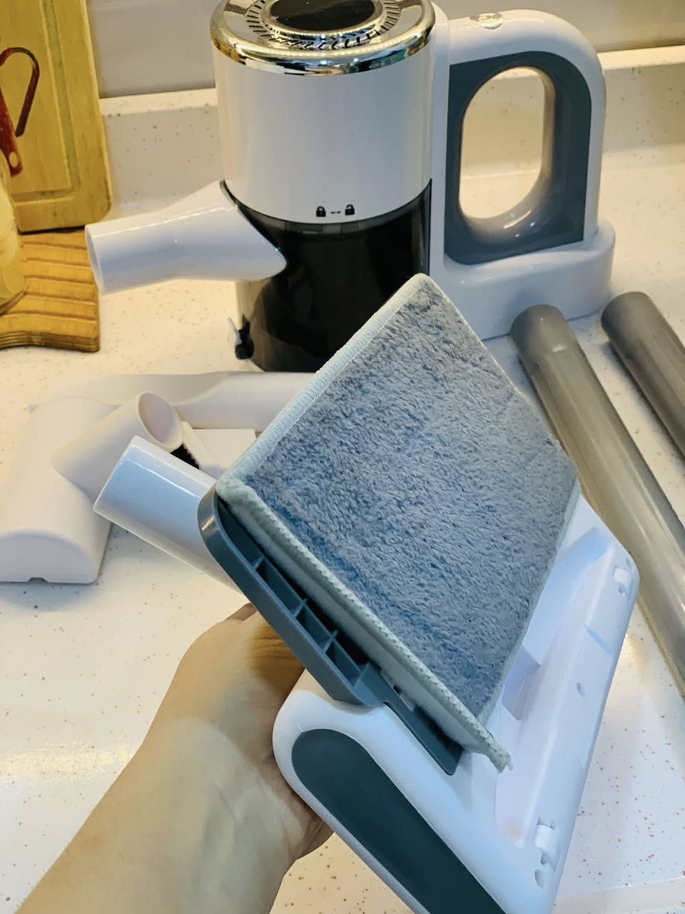 مكنسه شحن كنس ومسح جديده بالكارتون ب45 الف


**إذا كنت صاحب هذا الإعلان وتريد حذفه لأي سبب، رجاءا أرسل رسالة إلى الدعم الفني**