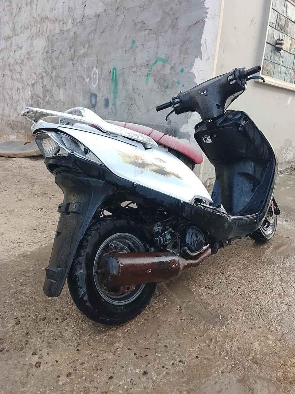 سلام عليكم دراجه للبيع ماعوزهاا شي بس كفر  لكدام وباتري السعر150وبيها مجال قليل مكان بغداد مدينه صدر ***********
