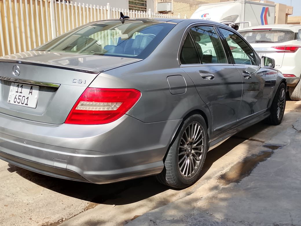 ✨ للبيع — مرسيدس C200 ✨

🔹 محرك 2000 تيربو
🔹 فتحة سقف
🔹 بردة بلاد
🔹 تبريد ثلج + تدفئة
🔹 كشنات كهرباء
🔹 رادار أمامي وخلفي
🔹 شاشة CarPlay
🔹 كامرة دوارة
خليجي ٢٠١١

🚗 السيارة نظيفة جداً وبحالة ممتازة
💰 السعر: 120 ورقة
📞 للاستفسار والحجز: ***********

لليدور على النظافة والفخامة، السيارة جاهزة وما تحتاج صرف ✨
