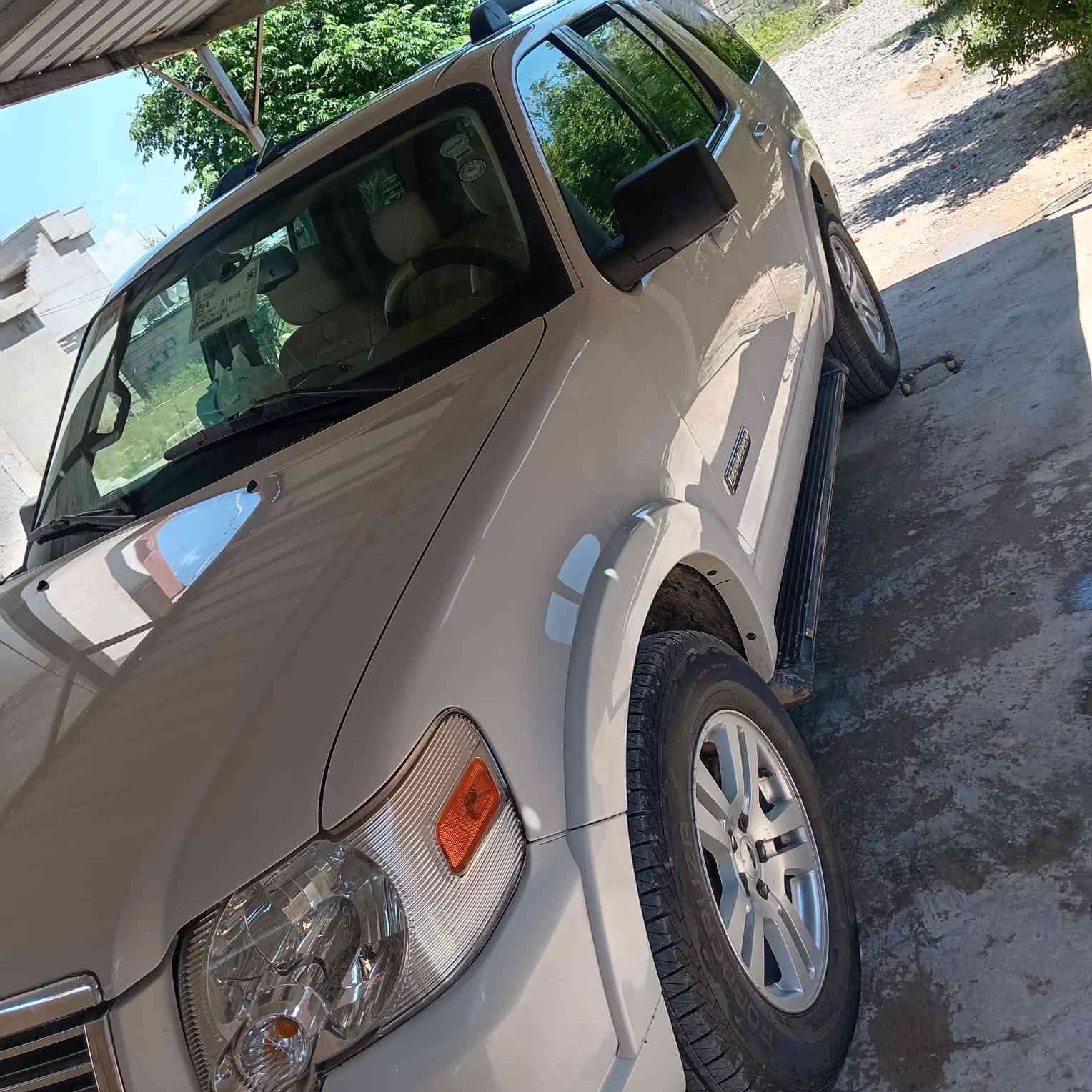 للبيع فورد إكسبور 2008 السعر 95 بيها مجال  للأستفسار ***********
