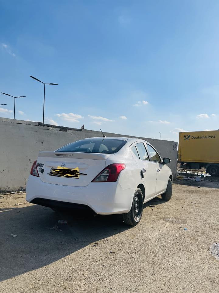 السلام عليكم
نيسان سني بالقسط
موديل 2024
ماشيه 30 الف
بيها بنيد مبدل وبك لايت 
مقدمه 50$
الشهر 300$
مكان بغداد 
رقم موبايل ***********
