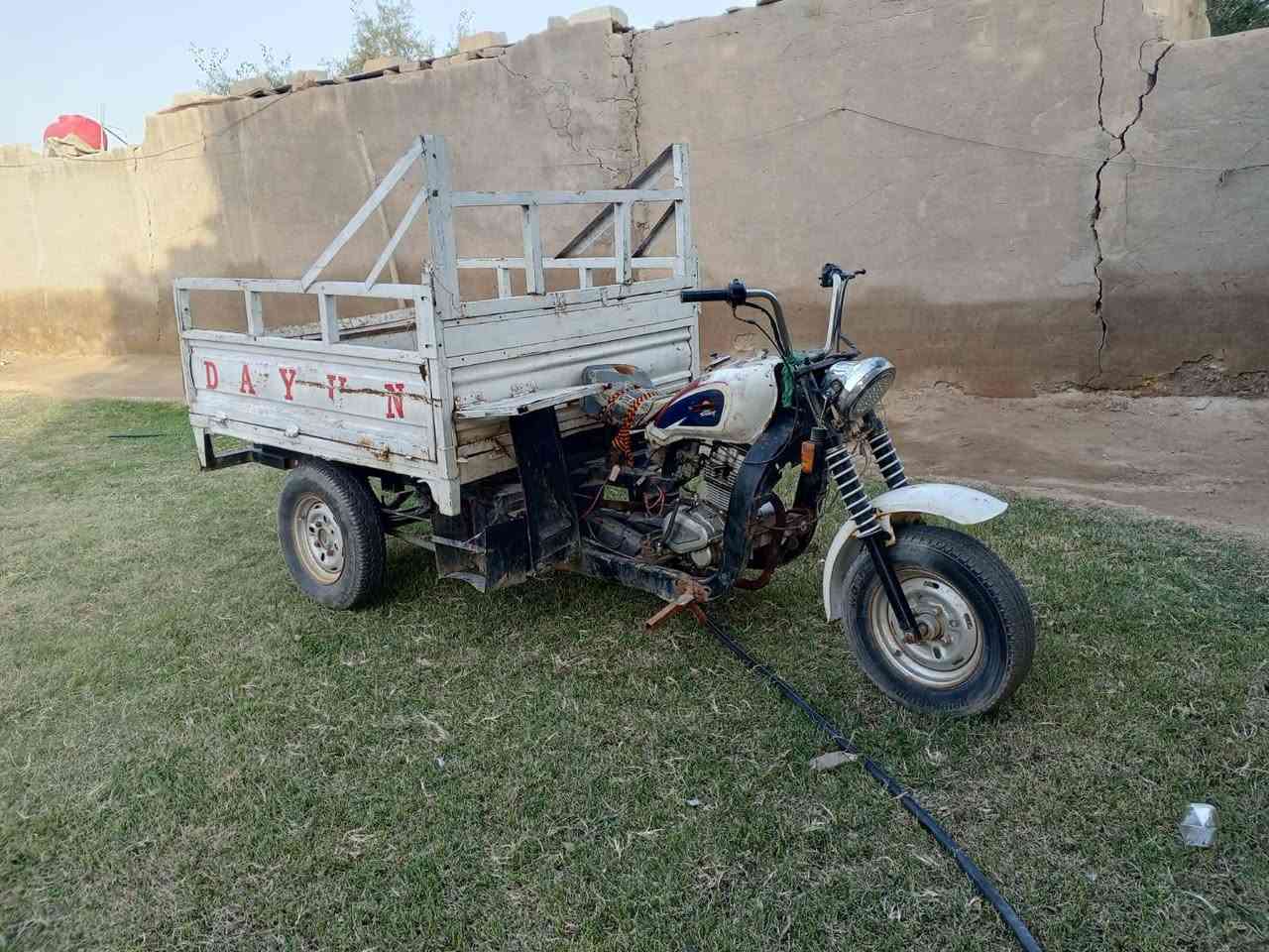 السلام عليكم ستوته للبيع ادوات 2016تواير جدد بدي نضيف ما بيه خياس مكينه جديدة كير بوكس جديد شاصي مكفول السعر 650وبيه مجال بسيط المكان الغراف قرب الأمام الحمزه للستفسار ***********
