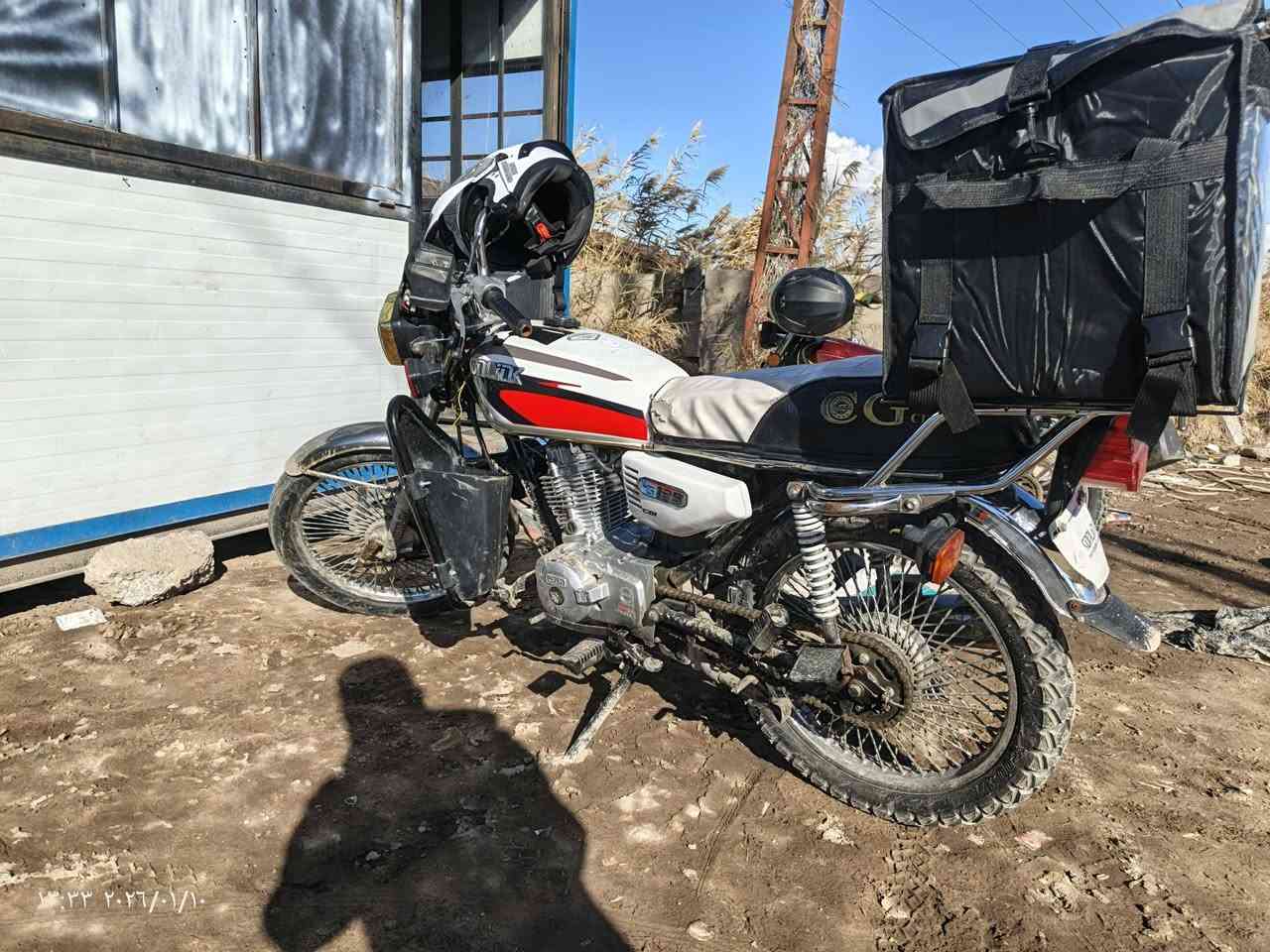 سلام عليكم دراجه تايكر مكينه بجيس موديل 22 نضيفه بمعنى كلمه وياها هورن بوش ابو ال100 الف ودرع وصندوق سعرها 600 بيها مجال حك جيتك *********** مكاني بغداد
