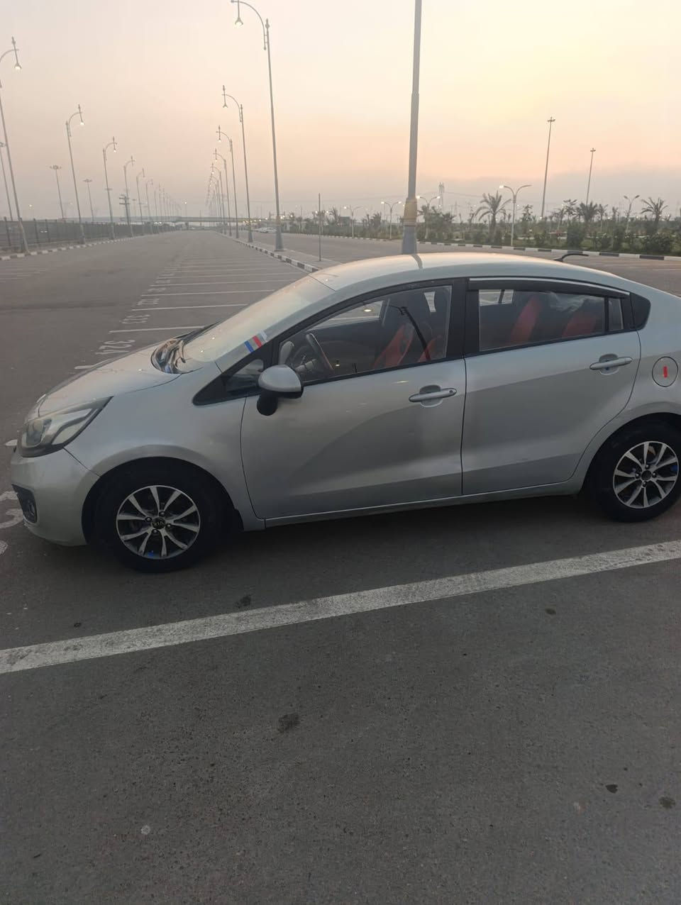 كيا ريو خليجي 2013
📍 البصرة – الزبير
⚙️ الرقم بصرة والسيارة باسمي

• السيارة استخدام شخصي فقط
• ماشية 135 ألف فقط
• محرك وكير وحدادة والتبريد بحالة ممتازة
• مجهزة بشاشة وكاميرا
• السيارة جاهزة وما بيها أي نقص
💰 السعر: 76 وبيها مجال
📞 واتساب: ***********
