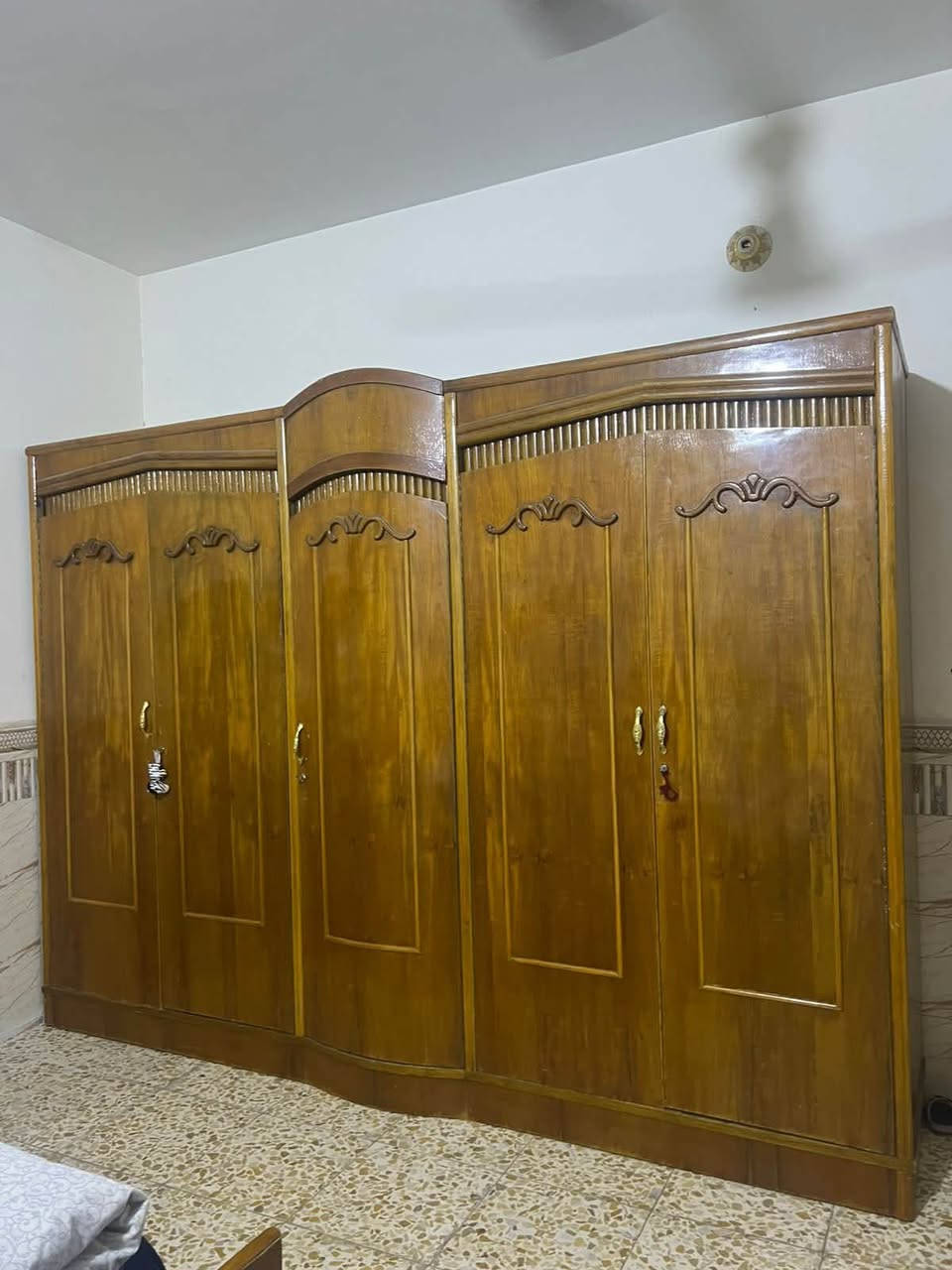 سلام عليكم من رخصه الادمن بسبب الوعود الكاذبه غرفه نضيفه استعمال قليل ٥٠٠وبيه مجال مكان حي سلام قرب محطه الغاضريه للاستفسار   ***********
