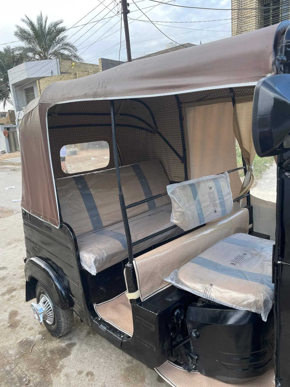 تكتك للبيع موديل ١٦ اوراق اصولي تكتك تخبل كلش حلوه ماناقصهه اي شي كبل للشارع تكتك شوفت عينك ماتخسر عليهه اي شي معمره تعمير عام صبغ جماليه سعر ٣٥٠٠ وبيهه مجال تواصل ع الرقم وبي وات ساب ***********
