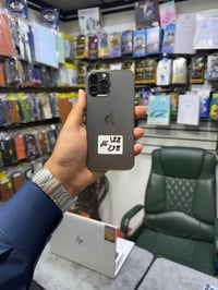 للبيع فقط 13 برو ماكس   جهاز نظيف وشرط ما مفتوح وحاسبة نورمال بدون غرا...