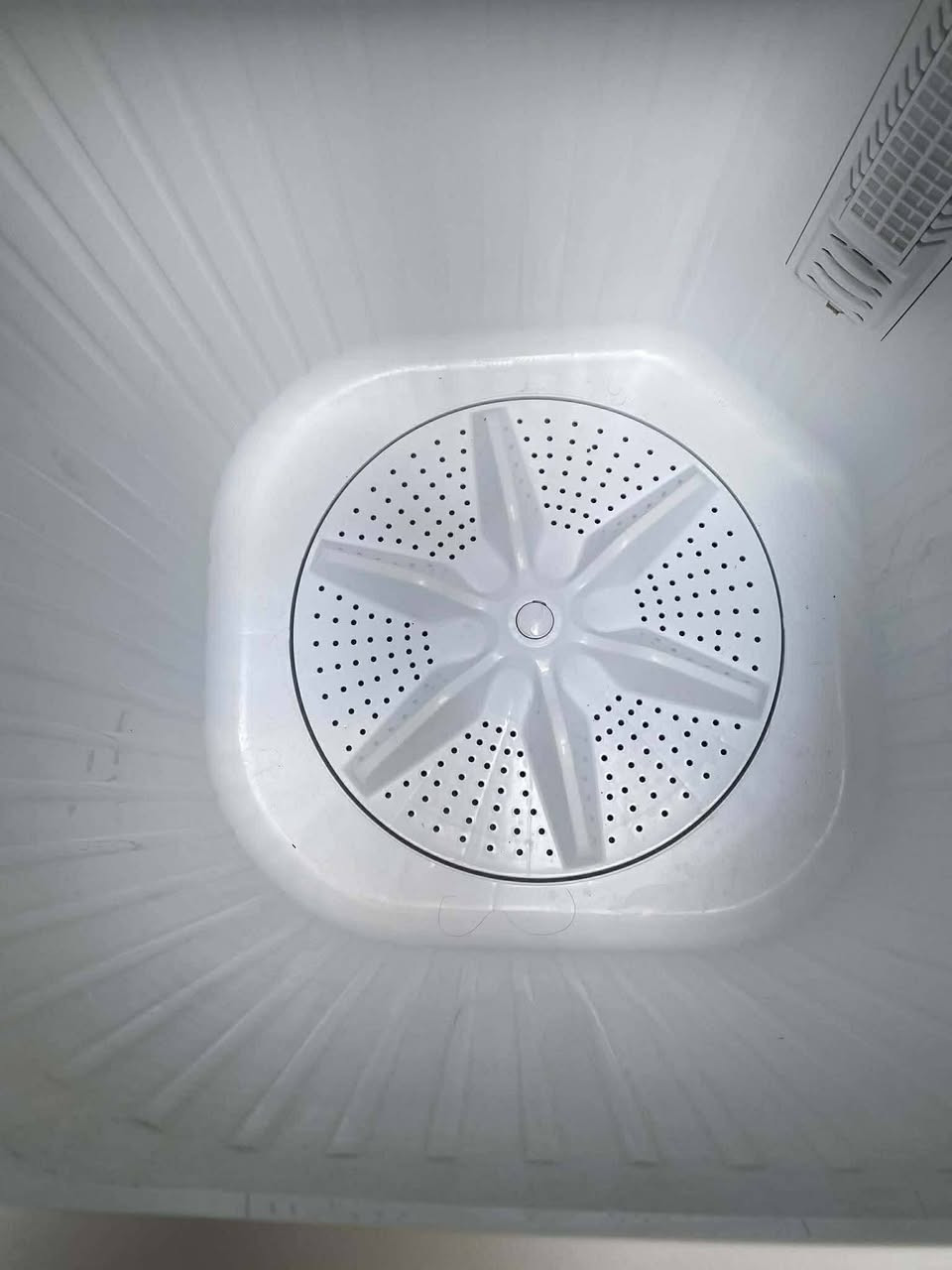 غسالة بحوضين ماركة AUCMA للبيع
السعة: 12 كيلو
الحالة: نظيفة جداً واستعمالها أشهر قليلة فقط
تغسل + تشطف + عصر
تغسل بطانية كبيرة عادي
تشتغل 100% وما بيها أي عطل
تم شراءها جديدة بـ 300 ألف
الموقع: الغزالية
السعر: 250 ألف دينار قابل للنقاش
للاستفسار مراسلة الخاص


**إذا كنت صاحب هذا الإعلان وتريد حذفه لأي سبب، رجاءا أرسل رسالة إلى الدعم الفني**