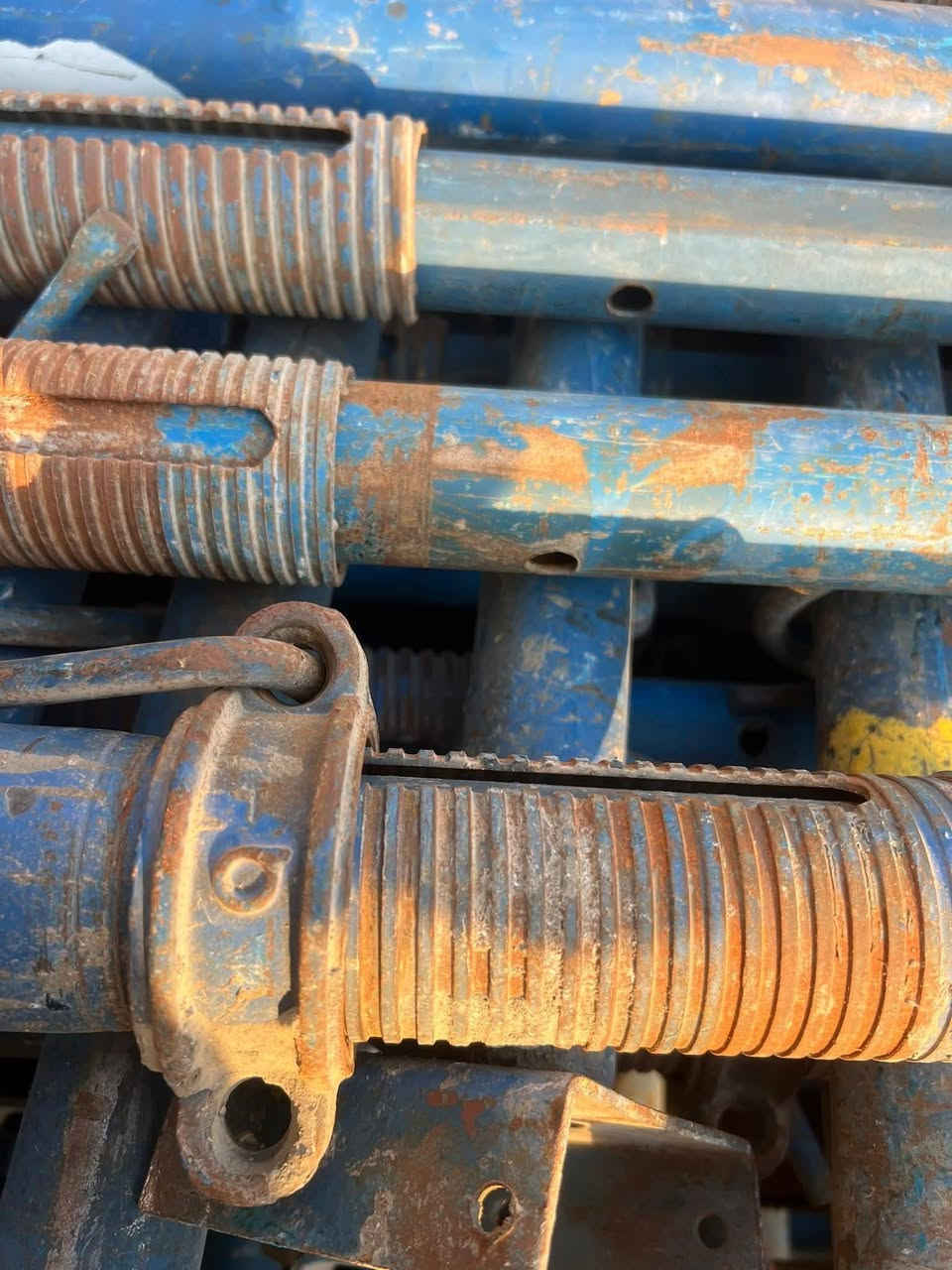 جكات حاضن للبيع 775 جك طول 4 م سن خشن ثقيل 
عنوان حلة مركز للأستفسار الأتصال ***********
