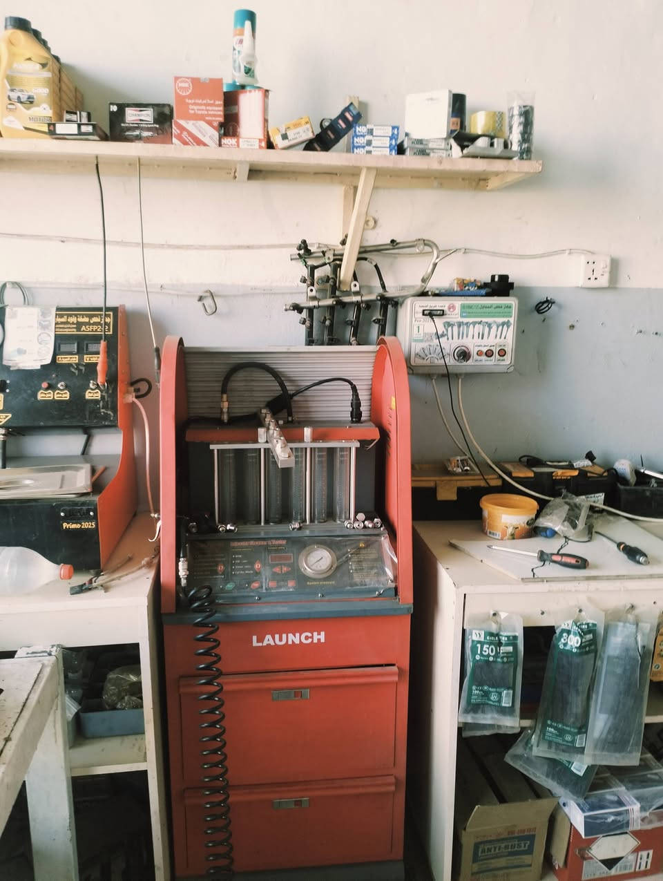 تم بعون الله افتتاح خدمة ان جي كي  .تنظيف النوزل .فحص المجاول .فحص الاعطال ..فحص السيت ولف .يوجد عرض خاص لسواق التكسي .موصل صناعة الكرامة ..قرب مطعم ابو تبارك ..هاتف (***********)ابو ميار..يوجد فحص دقيق للسيارة الامريكي ..عرض خاص ..سيارة الخط اوباما ..جارجر فتح وفحص النوزل والمجوال والبلكات وشد (25000)..فتح وفحص الفيت بم مع تبديل الفلتر 10000
