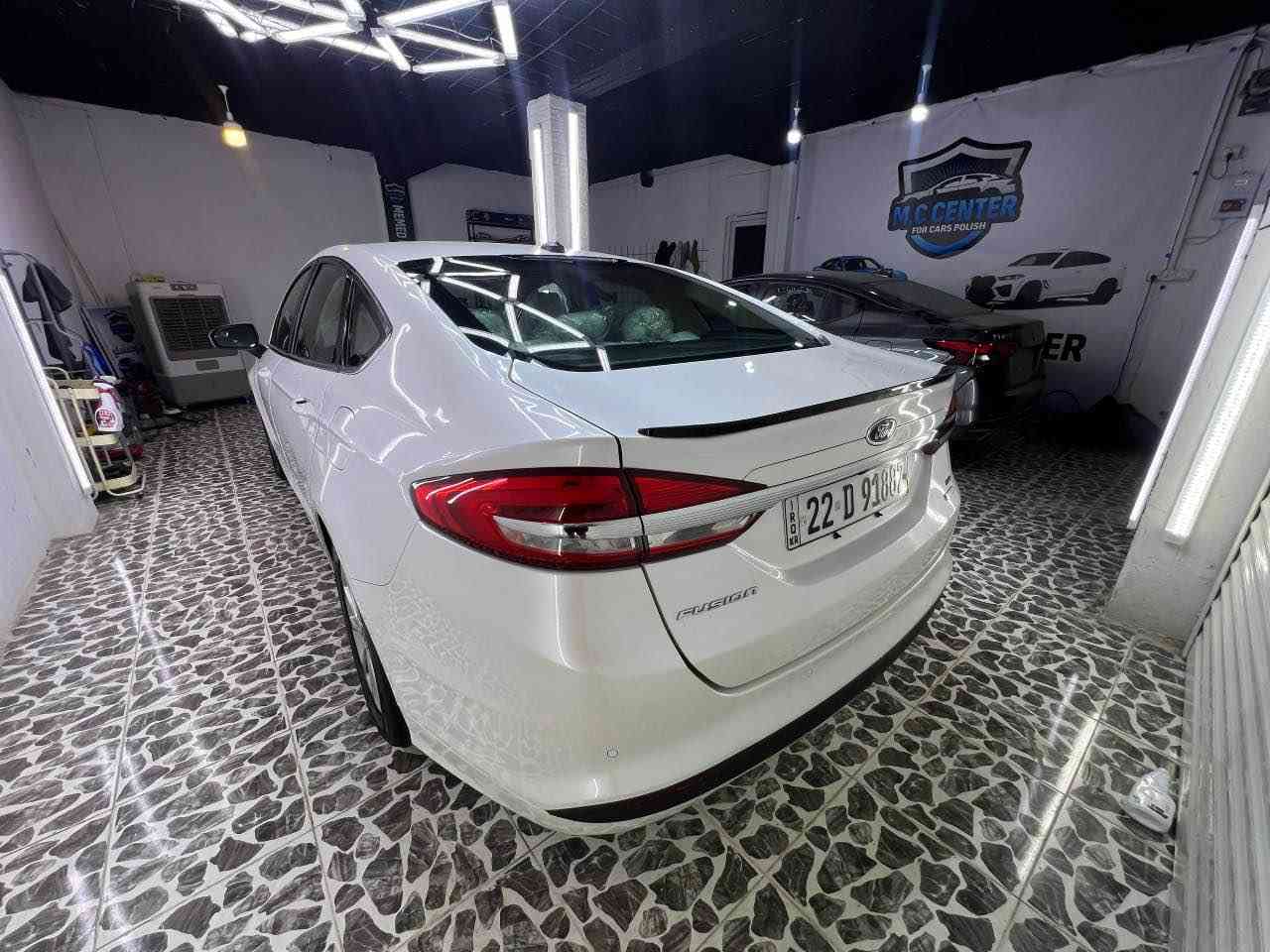 فورد فيوجن - ٢٠١٧ 
#بيع & #مرواس
المواصفات :
- محرك ١٥٠٠ توربو 
- تحكم ستيرن جهتيين 
- الكشنات الامامي كهربائي 
- گير ماوس 
- سايد بريك شفط تلقائي 
- شاشه كبير 
-رمز بصمة لمس عالباب 
- كاميرا دواره 
- حساسات خلفيه 
- تبريد قطعتين 
- رقم اربيل بأسمي تحويل مباشر 
-بطاقة بانزين ب اسمي   
جاملغ سايق تعديل بارد  
بونيد بالمقدمة بيها بارد 
باب السكن صبغ 
- مكان السيارة : كركوك 
للاتصال *********** كركوك, العراق
