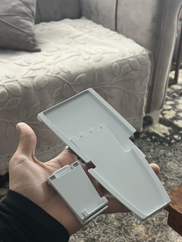 سلام عليكم قاعدة بلي فايف عادي تجي ب حامل وشاحنة جوستكات اثنين وحاملة سماعة وغطاء للبلي من التراب وفان تهوية للبلي من جوا واضاءة LGB وقاعة تحمل الاقراص بس بعشرين الف الي يريدها يخابرني ***********
