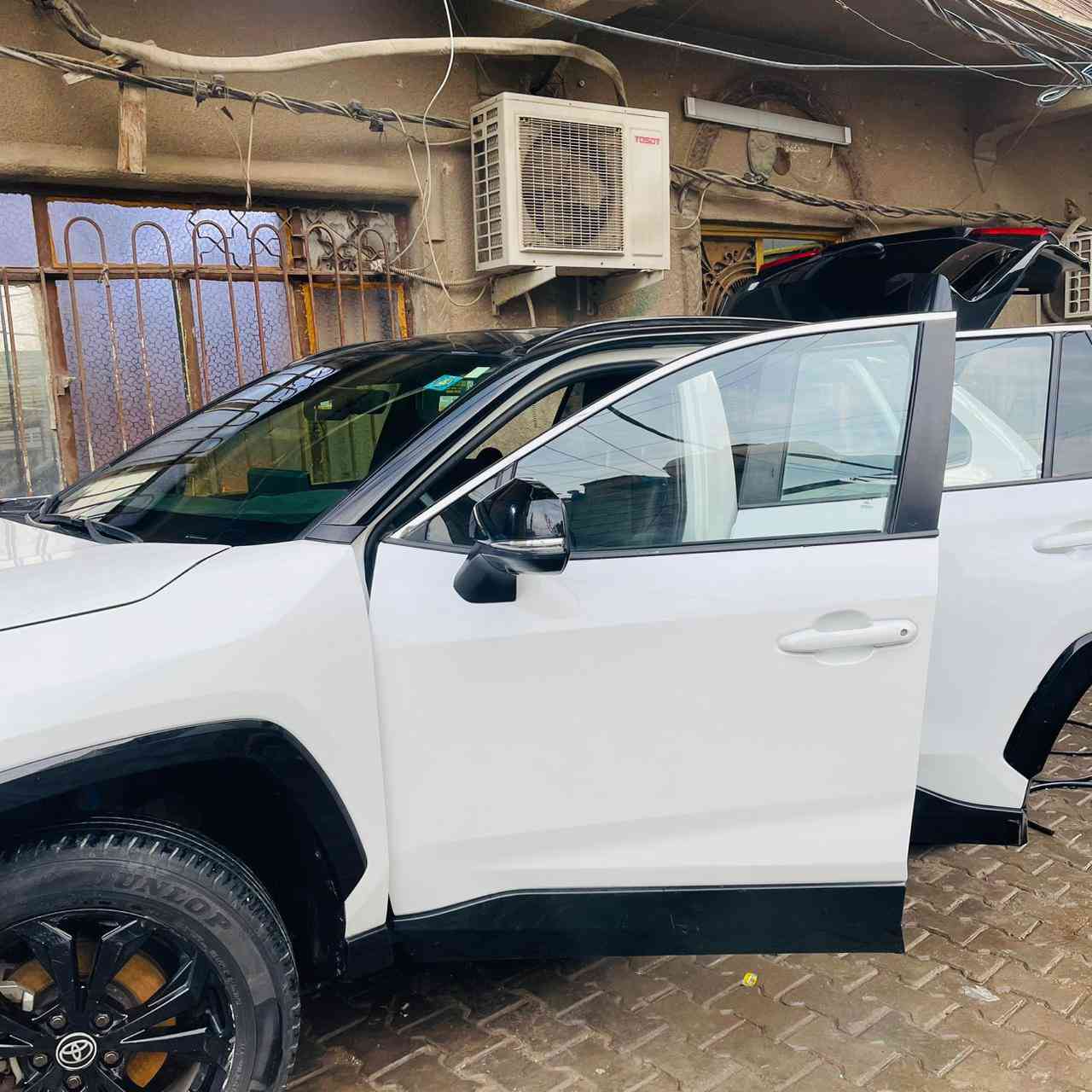 السلام عليكم رف فور فول واحد على واحد حادثها الصور المرفقه بدون ايرباك تعميرها على وضع الي اجتي بي من امريكا فقط صبغ صفحه للجاليه علما ان البيبان جانت بيها طخات صفحت السايق والجاملغ لمامي والخلفي صبغتهن صفحه وتبديل صندوك مطابق نفس لون والبنيد بي طخه على كد شبر هم صبغته والجاملغ الي عكس السايق الخلفي هم صبغته وتبديل حوض وبدنه خلفيه تفصيخ يجي كامل تفصيخ ويه شواصي مبدل علما ان البجم كبس وبدون ايرباك مديل 2023شاشا وستم جيبي ايل الجبيره مسيها على وضع امريكا من دك رقم الشاصي شوف شكد ماشيه ضيف عليها 4مرات رحت للشمال فقط السعر المطلوب 220تبديل تايرين خلفيات فقط والامامي بعدهن مال شركا تيوتا *********** وتساب والرقم ثاني اتصال *********** مكاني بغداد مجاور امانة بغداد والعيئه العامه للضرائب
