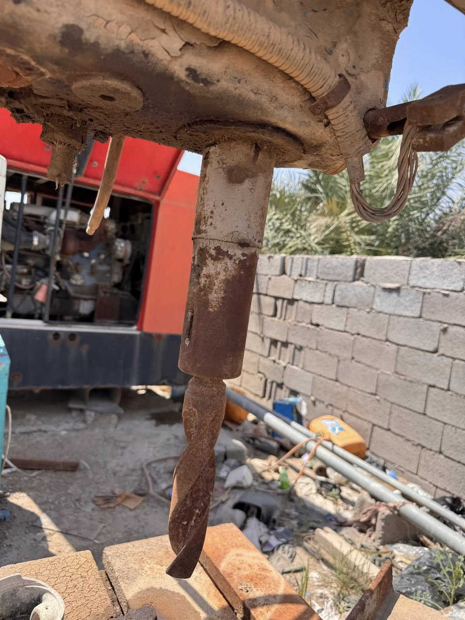 للبيع دريل حجم كبير جدا
3فيز 
شغال جاهز
العنوان الناصرية قضاء الفجر
للاستفسار***********
***********
