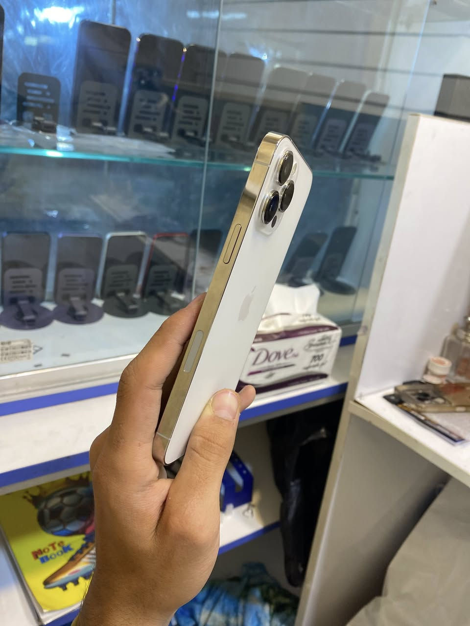 13بروماكس ذاكره 1 تيره الف كيكه بطاريه 89 جهاز كفاله عامه اشعار قطعه اصليه من ابل مع ضمان عنوان المحل بغداد رحمانيه الجعيفر سعره (675) قفل سعر ثابت. للتواصل علرقم ***********
