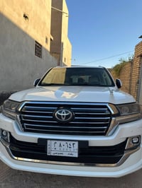 لاندكروز ( ٢٠١٧ ) وايت ادشن السيارة فول مواصفات  كامرات  حساسات  شاشات...