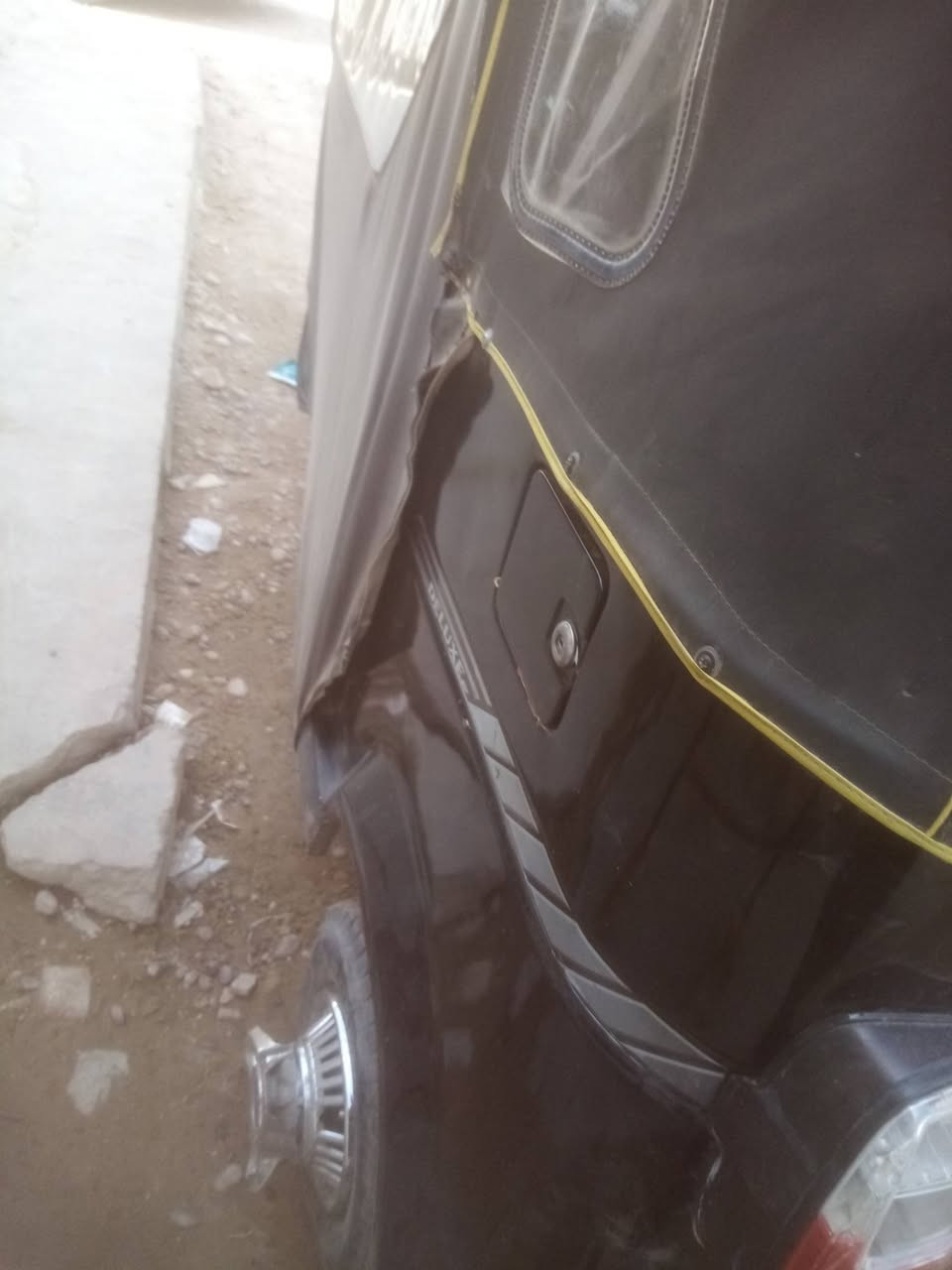 السلام عليكم تكتك للبيع سعر ثلاثة وربع مكان الدوره ابو دشير رقم هاتف ***********
