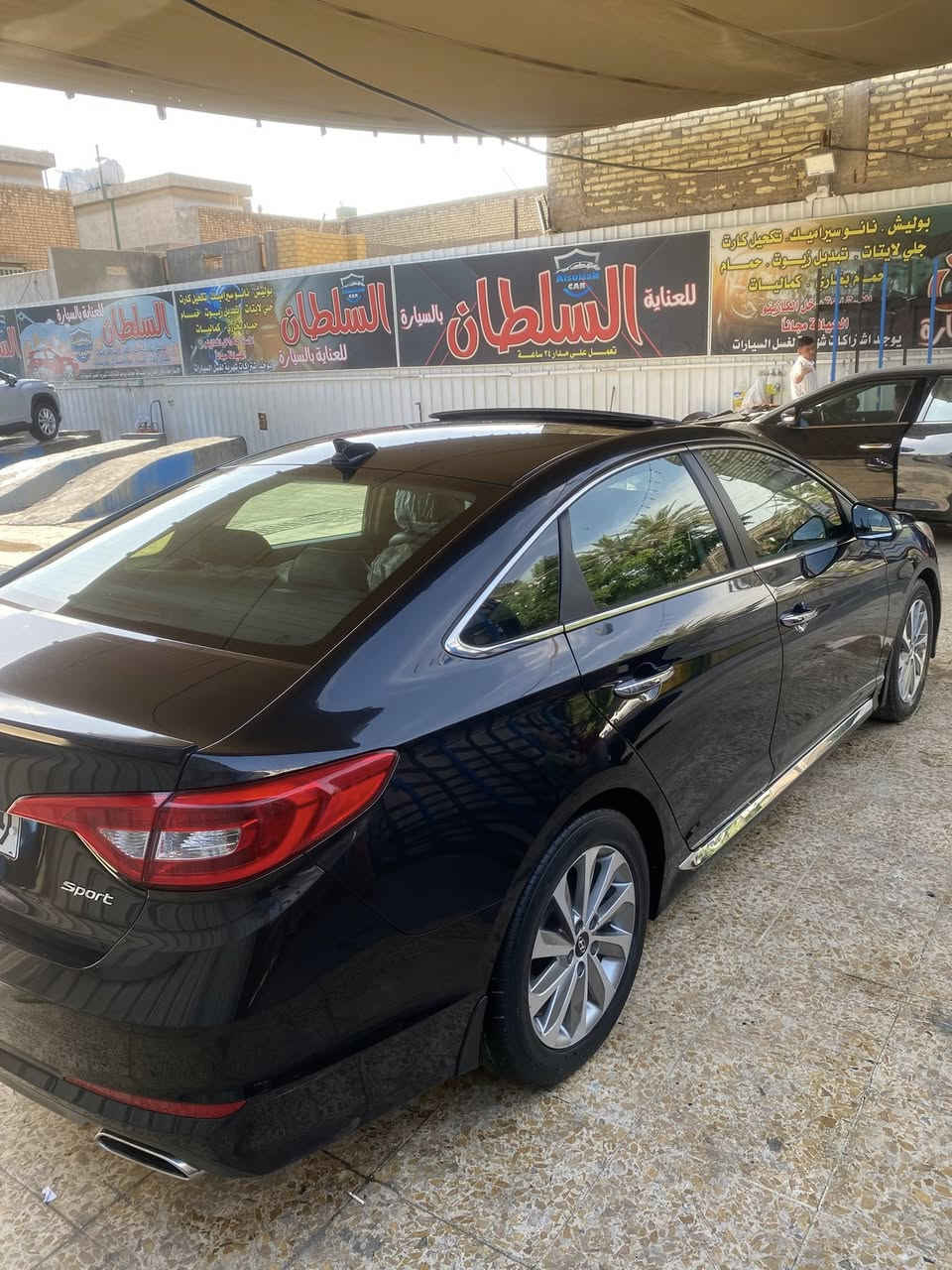 سوناتا 2017 فول سبورت
رقم اربيل بسمي 
وارد امريكي محرك gdi
معروفه مواصفات الفول 
ضرر امريكا سطحي فقط جاملخ ومبدل بلادي
ماشيه 100 الف m
كير محرك مكفول 
سياره مابيهه نقص بس دهن وبانزين 
وصدر امامي وخلفي كله جديد 
وتخم تاير جديد 

سعر 145$
***********
