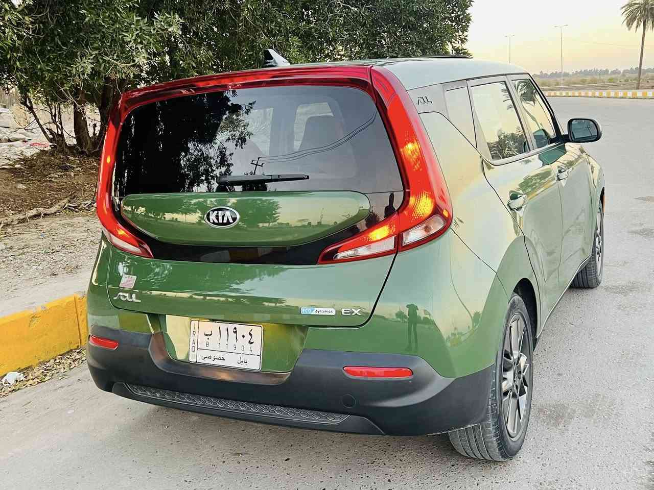 للبيع كيا صول رقم بابل موديل 2021 EX فول مواصفات داخل لونيين اوفتحه تشغيل عن بعد اهواي موصفات بيه بعد مكينه 2000 دوش ماشيه 36 مايل حادثه الجاملغ او حافتة البنيد والباقي مكفول شرط م  البيحب ادزله حادثه واتساب ***********
