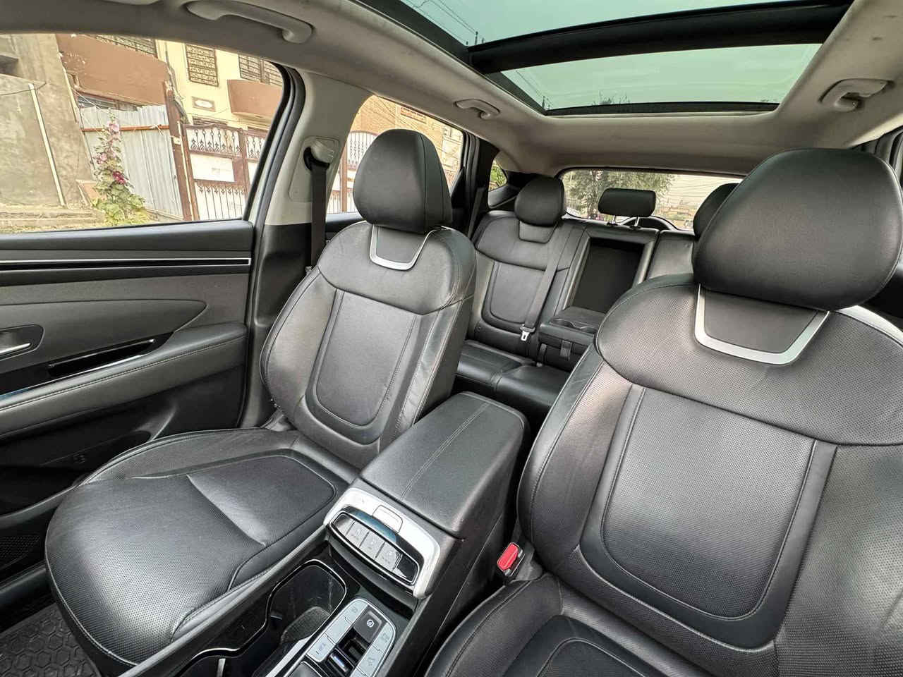 للبيع فقط توسان  موديل 2022  فول مواصفات 1/1 وارد امريكي السعر  غير قابل للنقاش
( 173 وقفل ومن الاخير ) المشتري الجاد يتصل على الرقم *********** او *********** وتساب 
رقم اربيل  السنويه باسمي تويل مباشر مني للمشتري 
صبغ بنيد وجملغين تبديل بدون دواخل وبدون شاصي بشرط ايرباك برده  طاك كله على  وبيها بارد مكانات متفرقه والجملغات البلادي عندي موجوده بالبيت 
مواصفات ( H TRAC )مكينه 2500 
حجر البيئه  مملعوب بيه بدون اي ضرر داخلي  2500 مكينه

بانراما 

كشنات جلد كهرباء

تدفئه كشنات + تدفئه ستيرن 

شحن مبايل واير ليس

فور ويل 4x4 

رادار امامي خلفي جانبي

اشاير مري 

نقاط عمياء 

سونار خلفي 

مانع تصادم امامي خلفي

شاشة مع كامرا خلفيه دواره

اوتو هولد + اطفاء ذاتي

انضمة قيادة درايف مود 

مانع انزلاق 

بصمة تشغيل

البوب بصمة

تشغيل عن بعد 

سايد بريك بصمة

شاشة اعطال 

تبريد قطعتين  تحكم لمس 

منافذ شحن خلفيه امامية

بك بلايت لد 

لد امامي نهاري

لايت زينون عالي ناصي  ثلجي

البجم كله لد 

فول مواصفات ١/١ 

السعر  173 قفل من الاخير 

بغداد الغزاليه  أتصال 
*********** بدون وتس اب 
و *********** وتس اب فقط
