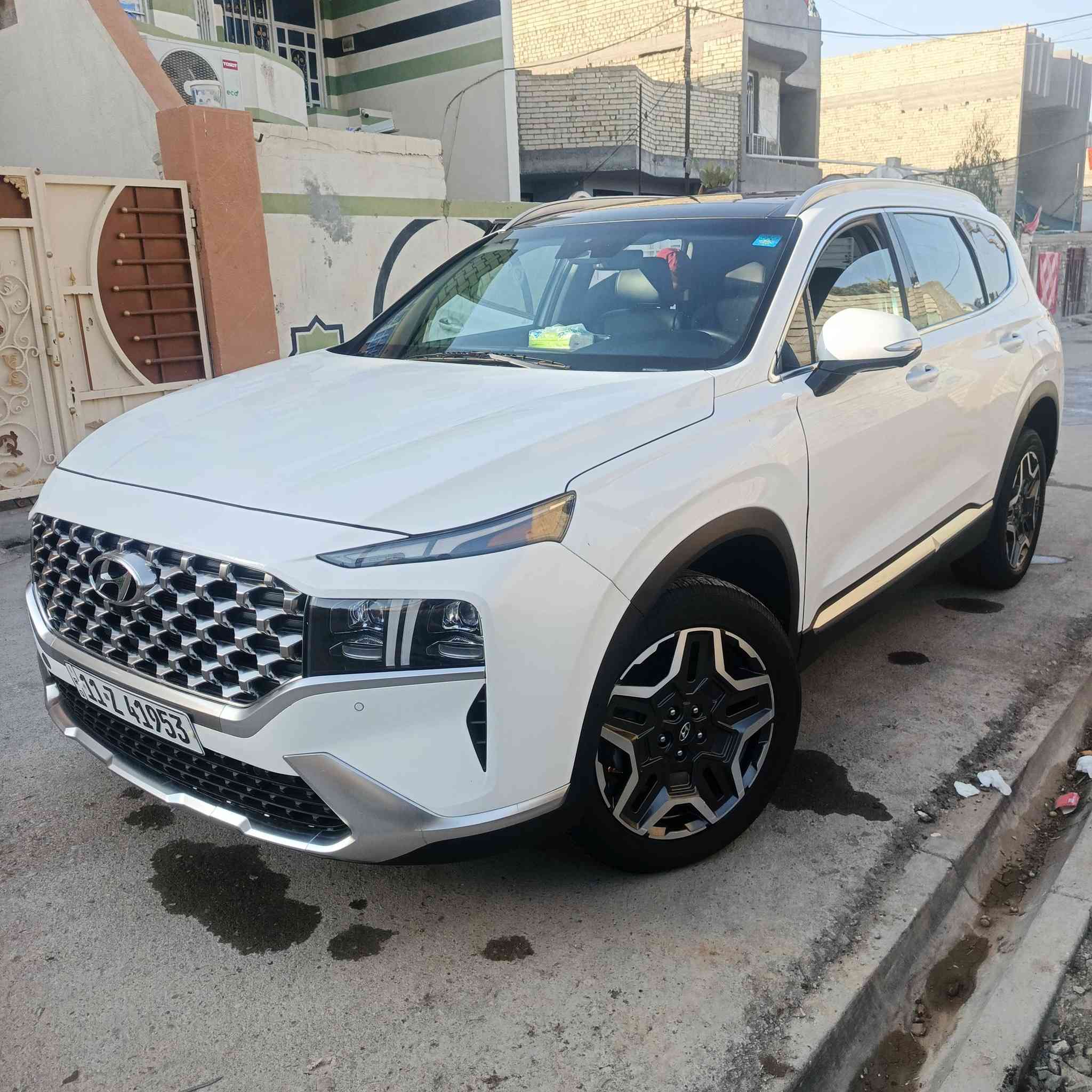 سنتافيا ٢٣ هايبرد فول مواصفات فور ويل رقم بغداد ب اسمي ماشيه ٤٧ الف سياره جديده حادثهه امامي خفيف ليبل واحد كلشي مامبدل بيهه بس البراكيت الامامي مبدل وصور الحادث موجوده بلمنشور السعر ٢٢٠ ورقه 
هاتف ***********
