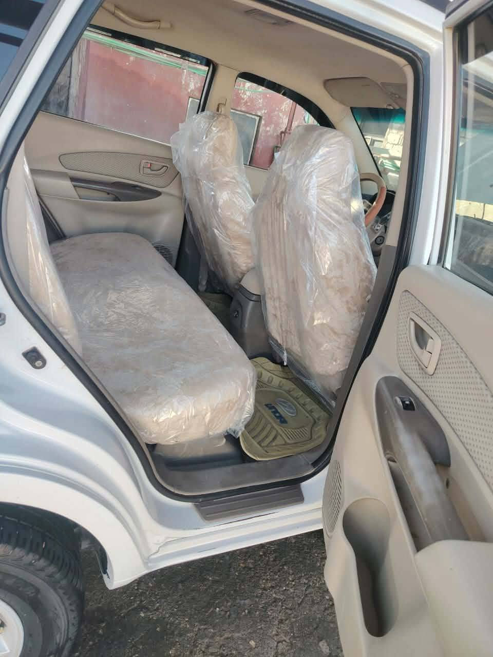 سلام عليكم توسان موديل ٢٠٠٩ سياره جاهزه من كلشي محرك وكير وحداديه وتبريد كل جاهز سنويه ل٢٨ استسفار ***********
