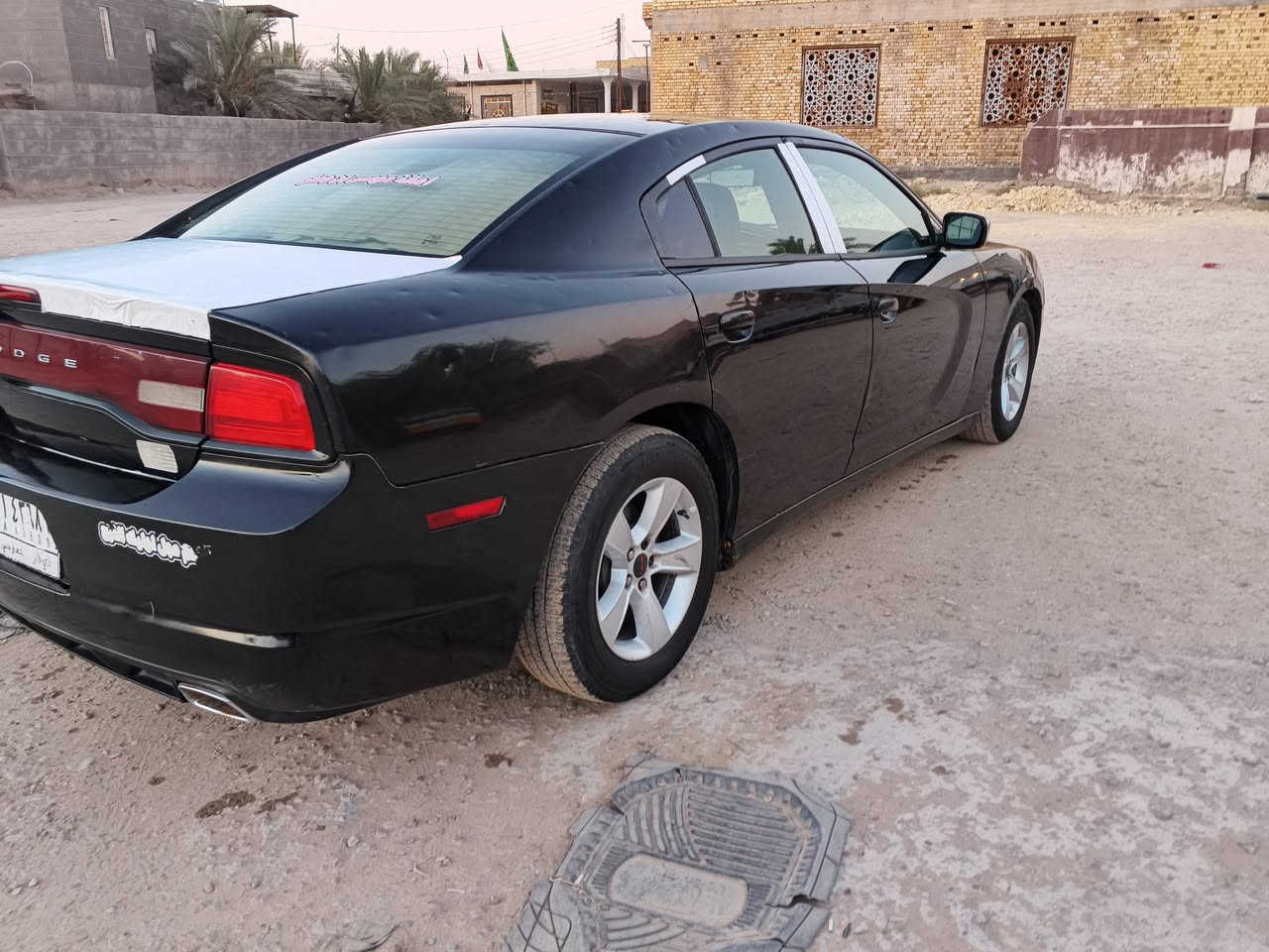 سلام عليكم مكلف بالنشر جارجر 14اصل بااسمه شخصيا مكينه كير جدد 3600 حداديه جديده تخم تاير تبريد ثلج احله من الصوره السياره مانقصها شي السعر 125 وبيه مجال واذا مراوس بتسكي جارجر اراوس مكان البصرة للاستفسار ***********
