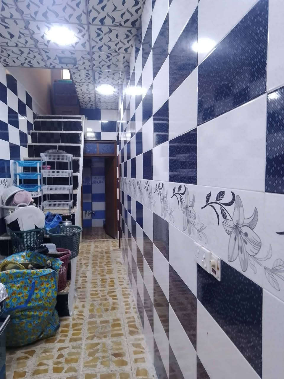 بيت للبيع  مساحه 100 متر كرت سكني معاملتو نضيفه  حي التاميم قرب تقاطع التاميم  البيت حيل نضيف  وماناقصو اي شي غرفه نوم واستقبال وهول ومشتملات  ومطبخ وصحيات السعر 45 وبي مجال  يرهم اقساط  اتفاصيل خاص


**إذا كنت صاحب هذا الإعلان وتريد حذفه لأي سبب، رجاءا أرسل رسالة إلى الدعم الفني**