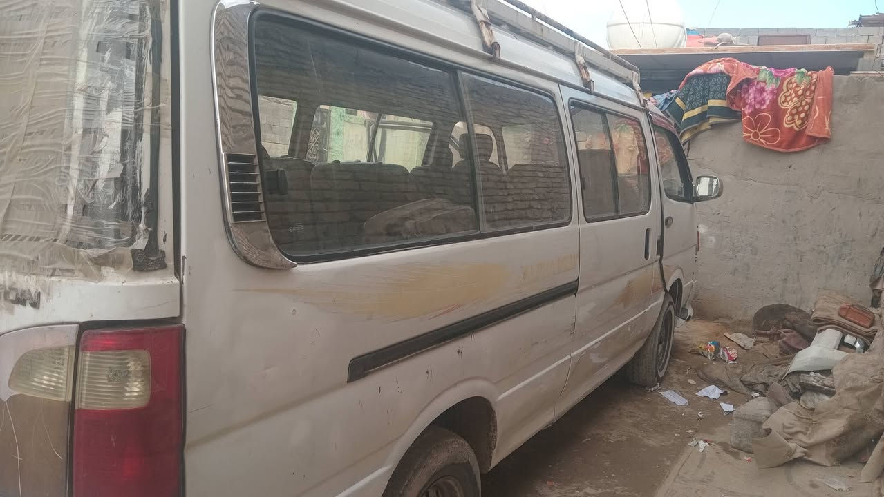 سياره فتون ٢٠١٠ مصفره تحويل مباشر 
رقم شعار بالتكنه بيه كير مكينه ونجي مجول 
للبيع ٣٧ مكلف بالنشر 
رقم الهاتف ***********
