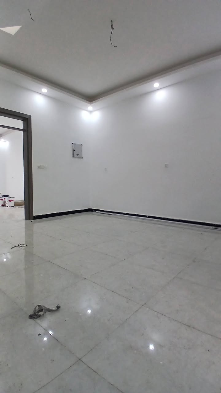 على بركه الله دار للبيع دوانم المعمل مساحه ١٢٥متر طابقين زيرو يتكون ٣غرف نوم بالتحويل شارع تبليط شغل كلش حلو 
للاستفسار اكثر اتصل على *********** او مراجعة مكتب زمزم
