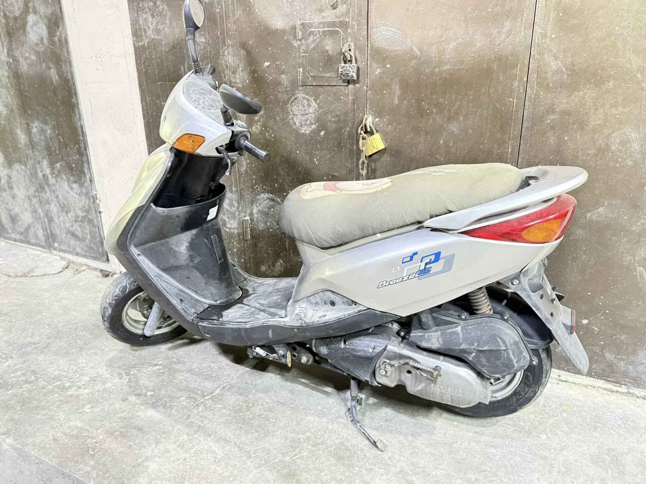 دراجة بريز للبيع مكينة 150 مكفوله دراجة جديده وكلشي بيها بلادي ، رايدها ب900 مكاني ديالى بعقوبه 
متواجد فيس 
واتساب 
***********
