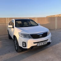 سورنتو للبيع خليجي موديل 2014فول الفول  ضرر بيه شبر صبغ وبارد  بصمه تن...