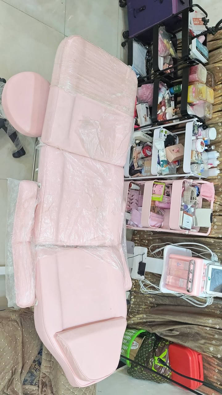 سعرميز 150/ معقم ٤٠/تنشيف رموش ٦٠/سديه ستول١٧٥/هادرو فشل٢٠٠ /استفسار ***********
