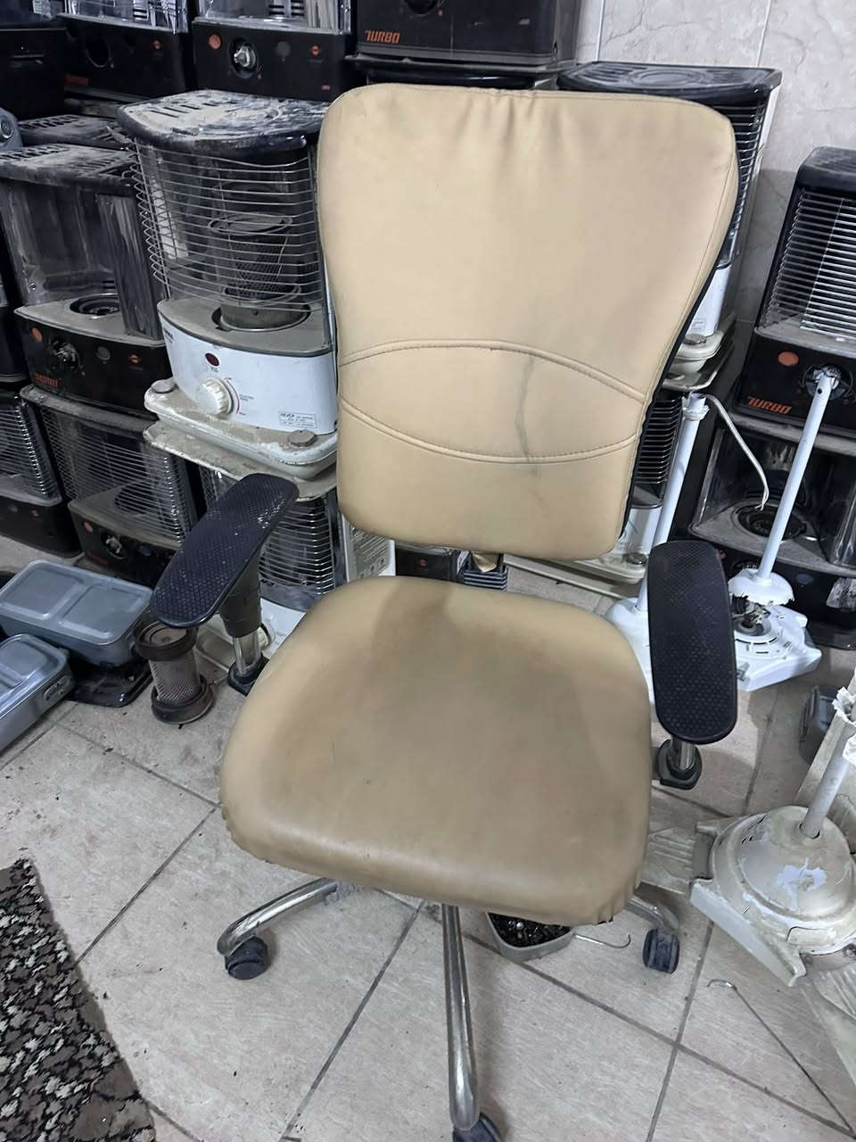 بو فروشتن ***********كلار سيروان
